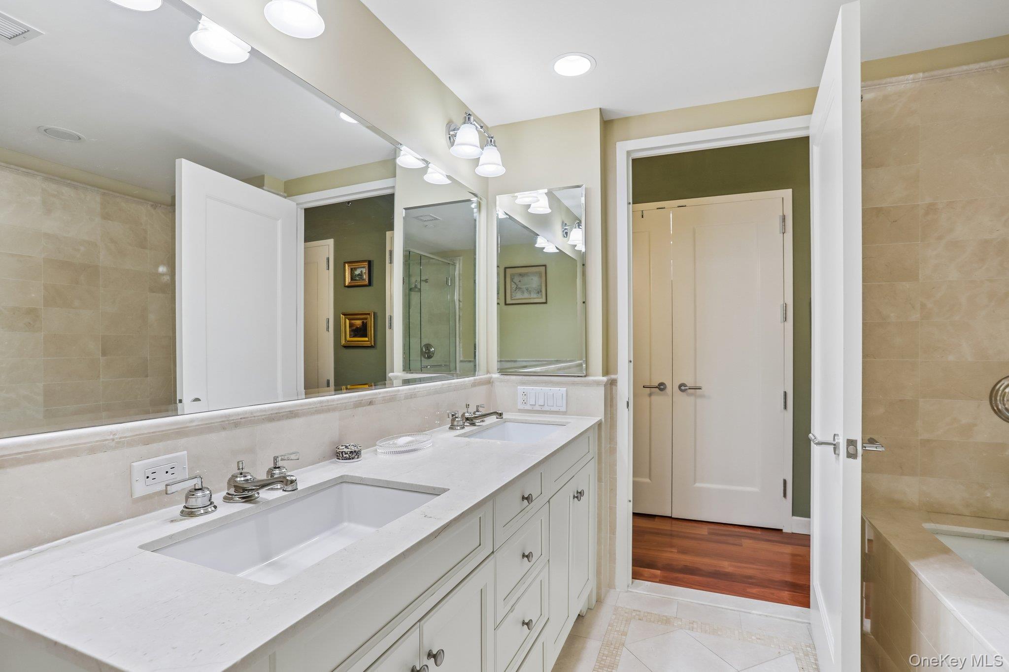 10 City Place, Unit 9C photo 23