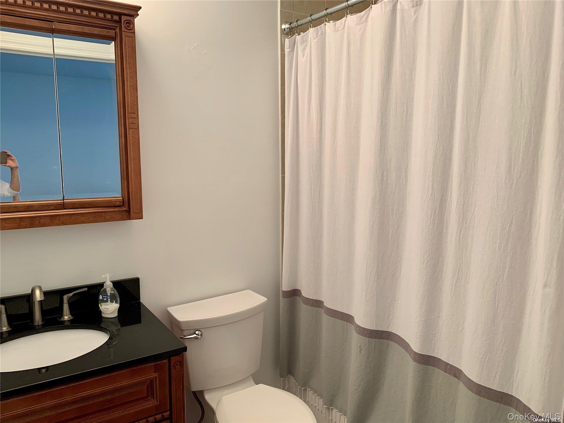 33 Ohio Avenue – For Rent photo 10