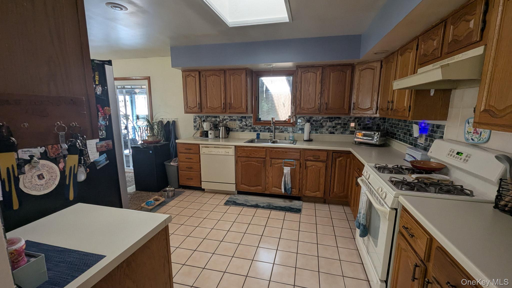 21 Kleitz Avenue – For Sale photo 6