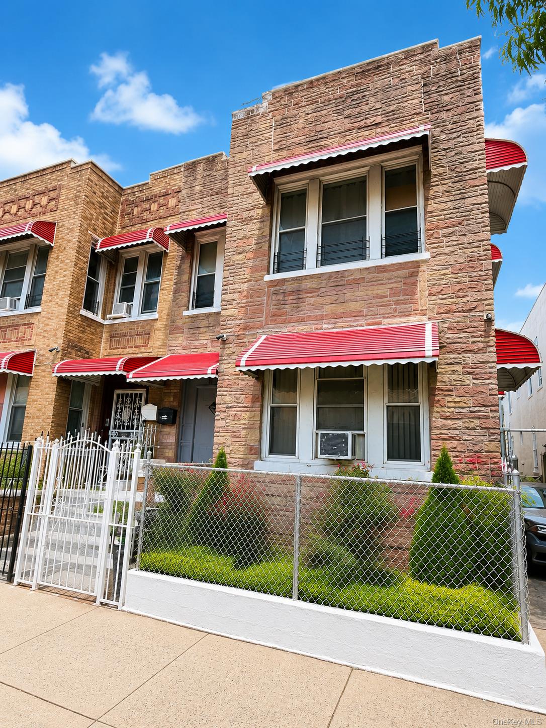 1255 Elder Avenue – For Sale