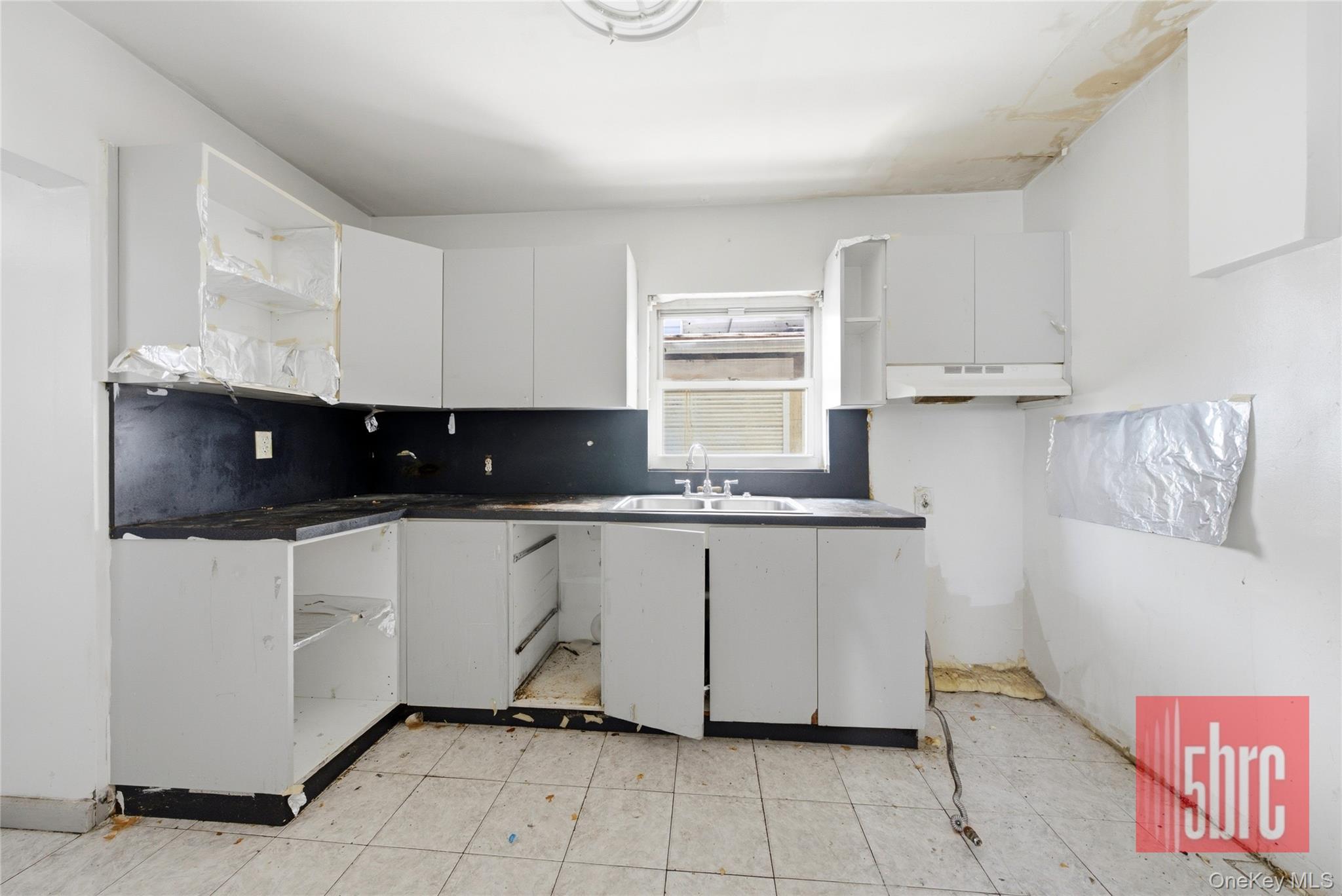 1201 37th Street – For Sale photo 7
