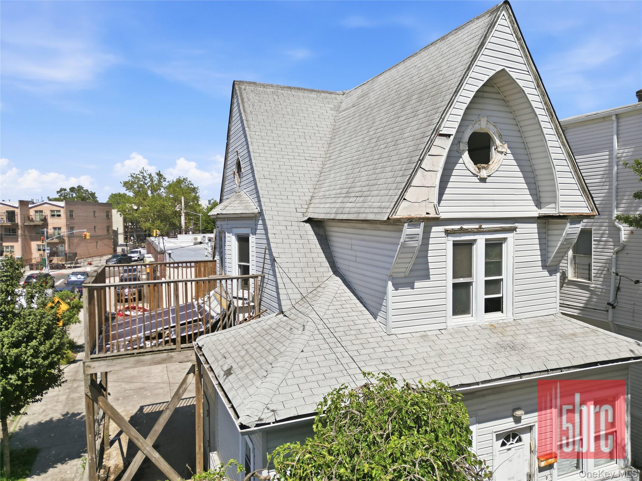 1201 37th Street – For Sale photo 2