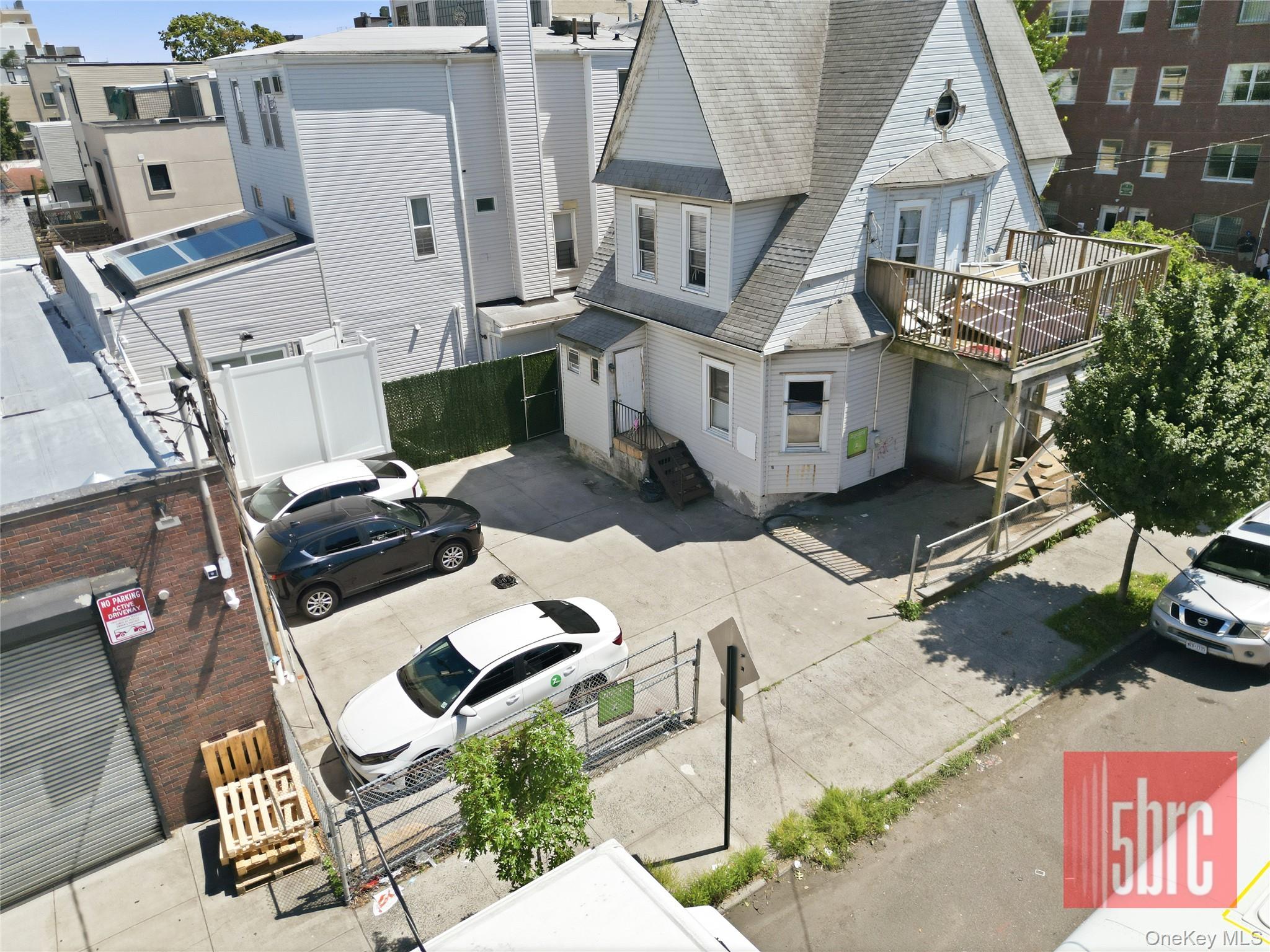 1201 37th Street – For Sale photo 3