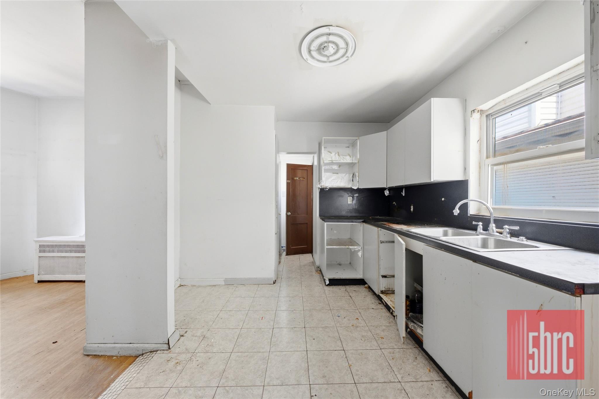 1201 37th Street – For Sale photo 8