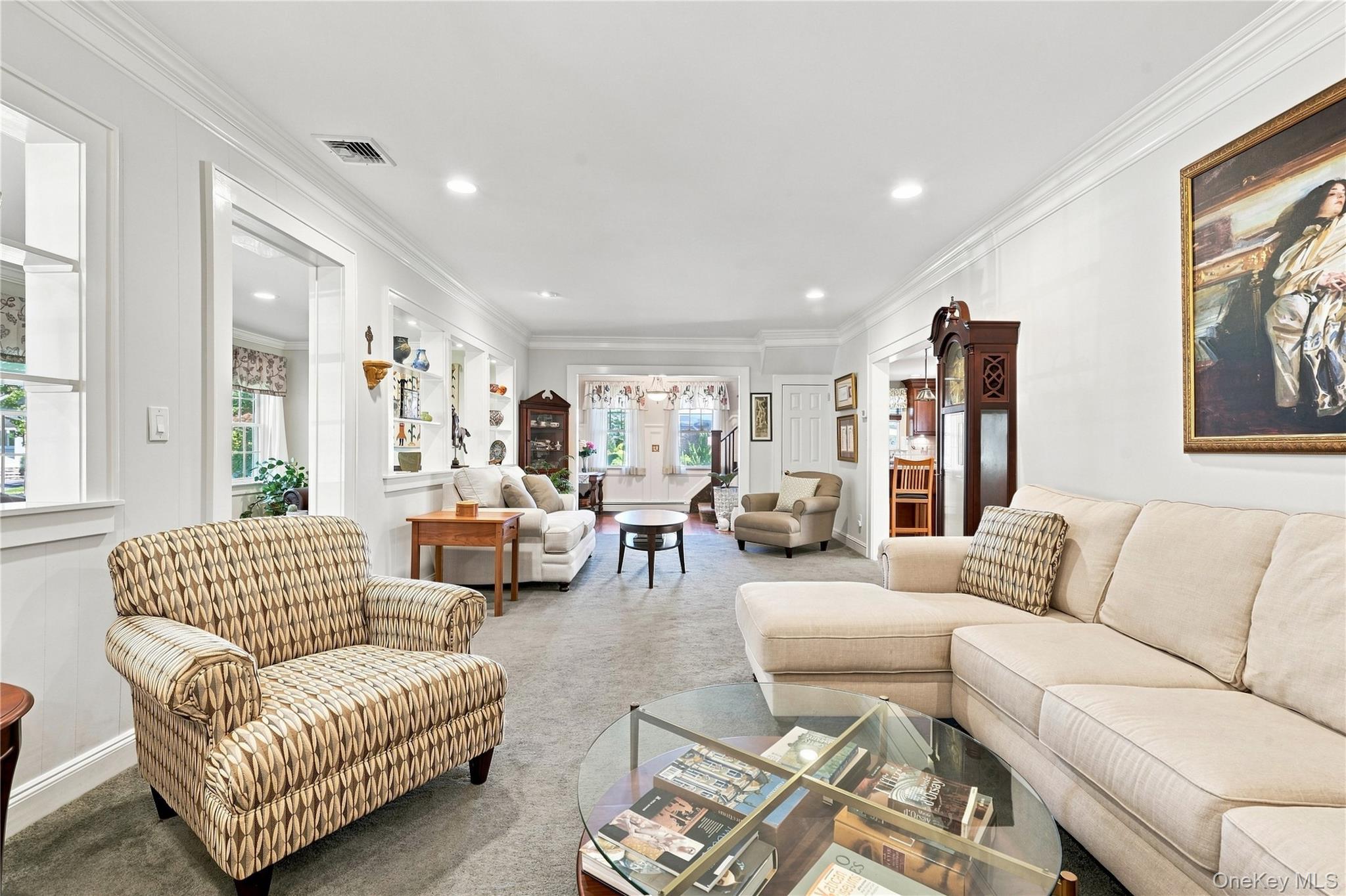 556 N Windsor Avenue – For Sale photo 13