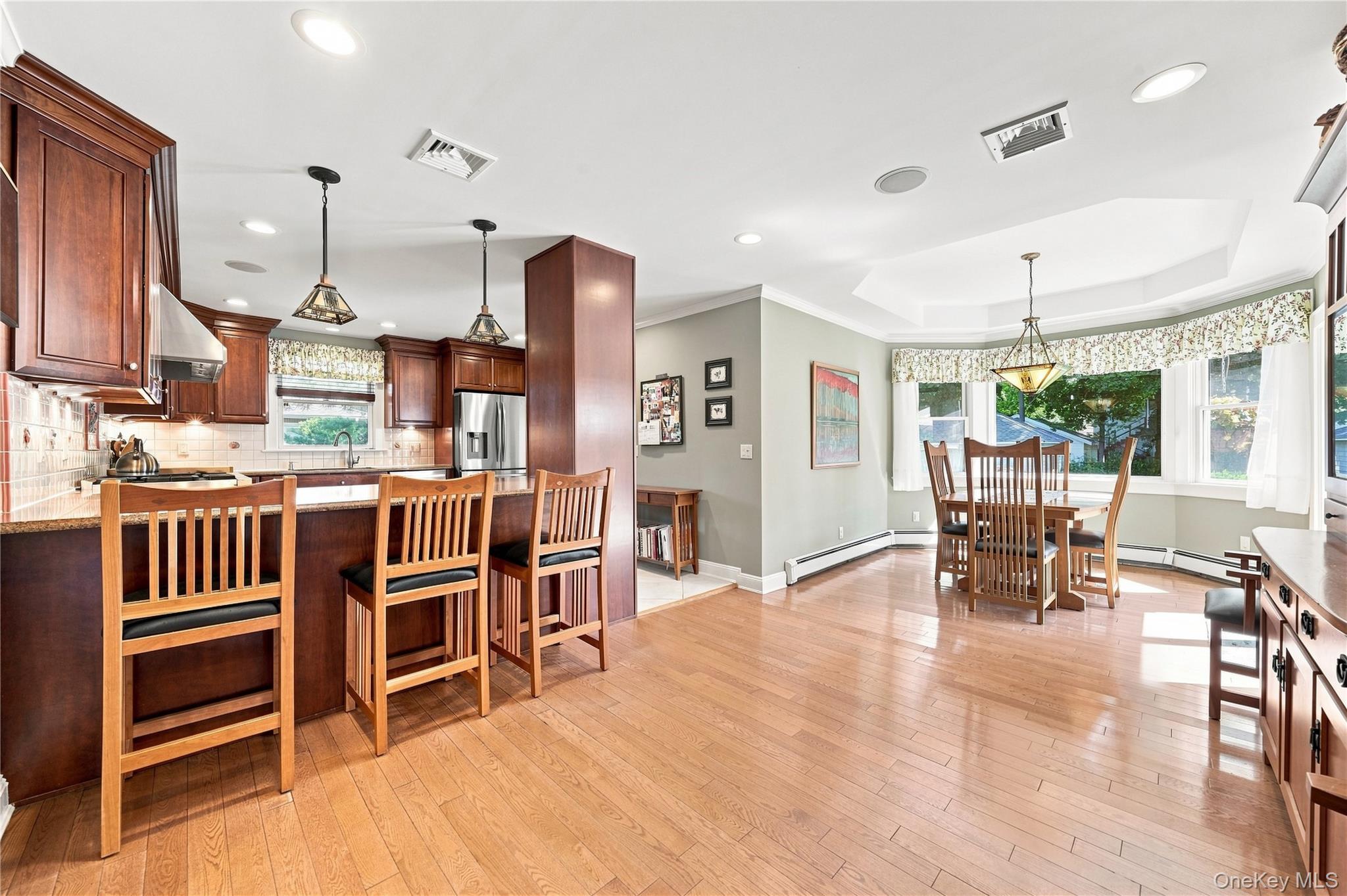 556 N Windsor Avenue – For Sale photo 19