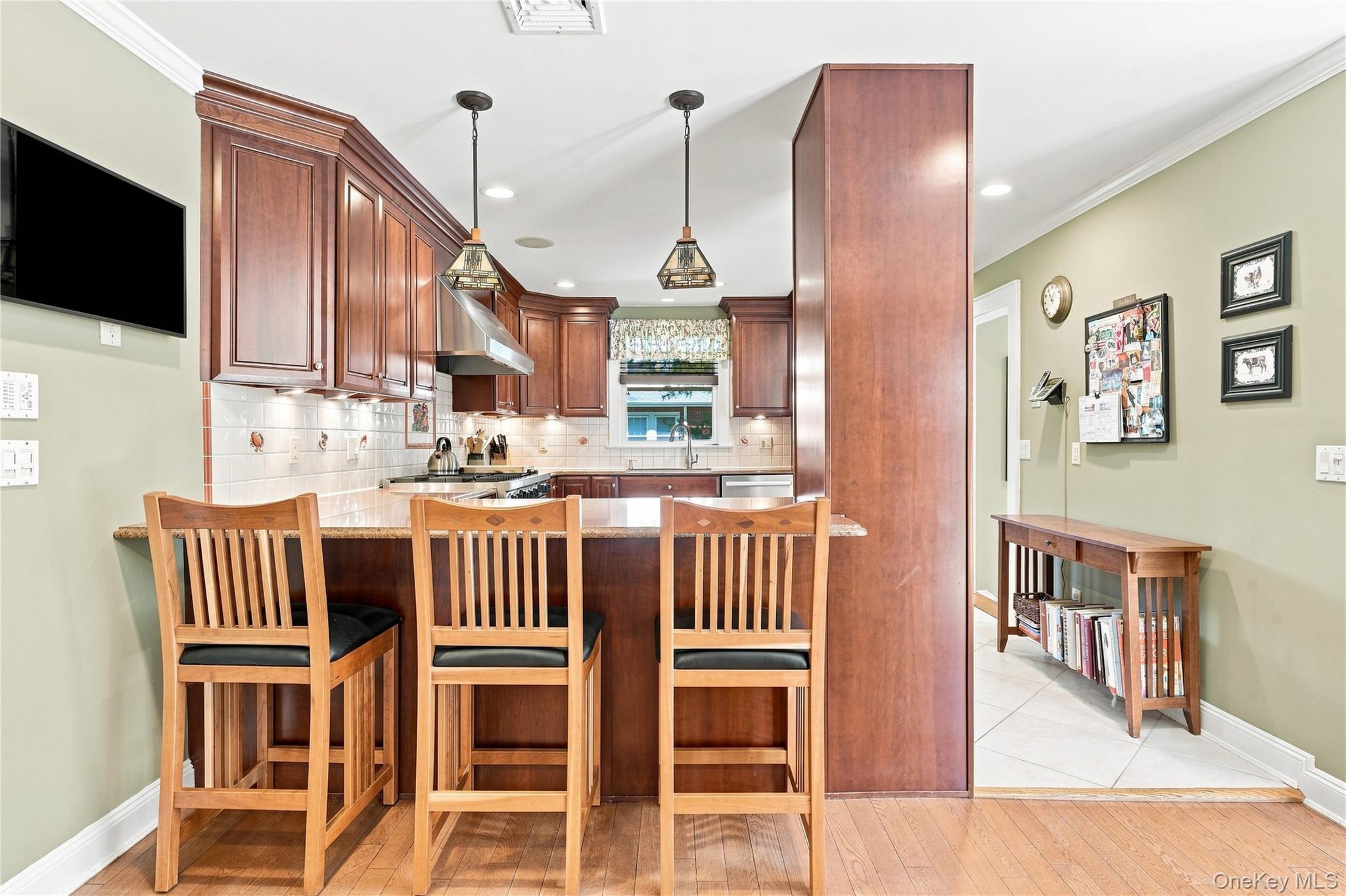 556 N Windsor Avenue – For Sale photo 20