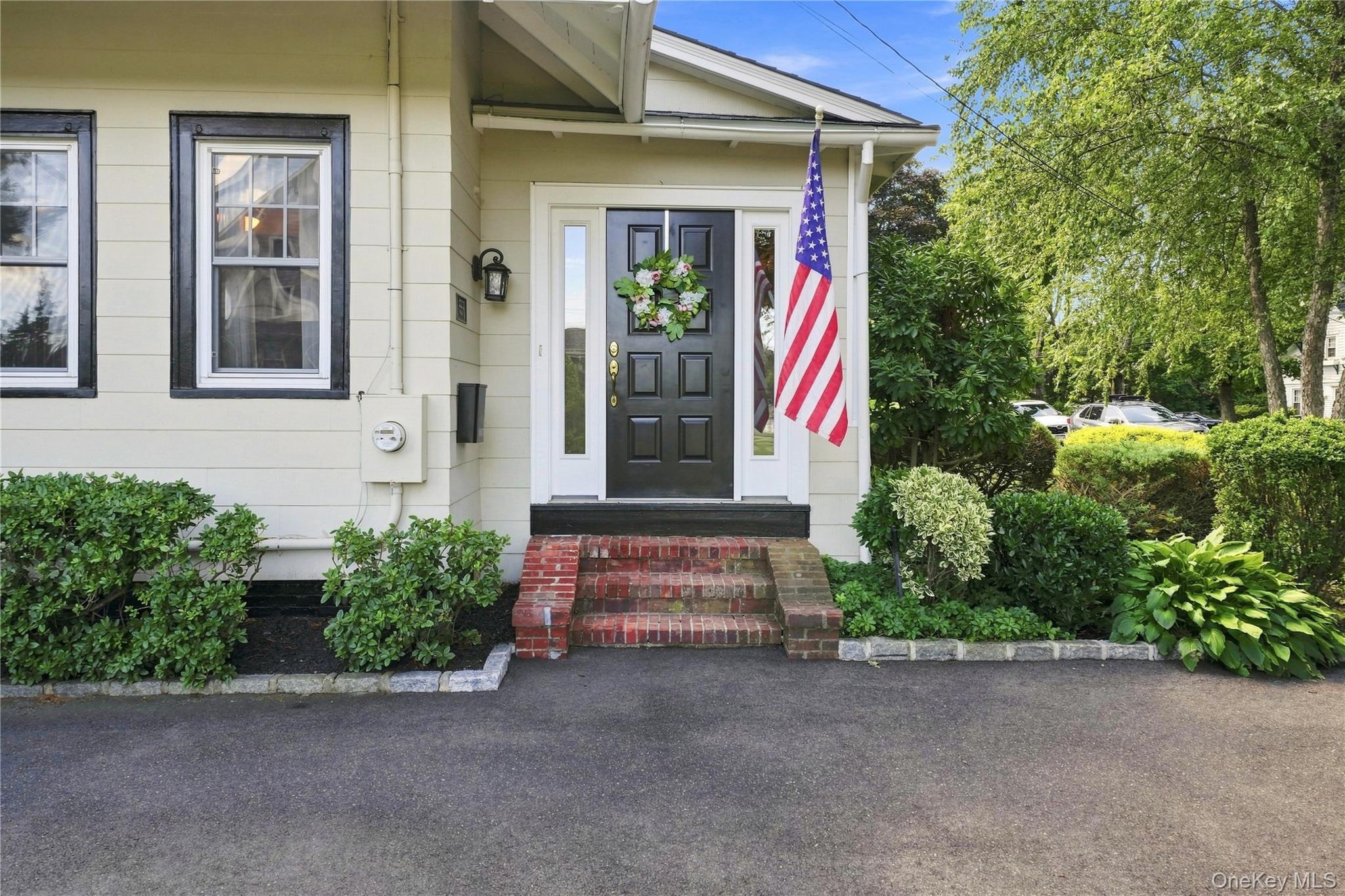 556 N Windsor Avenue – For Sale photo 3