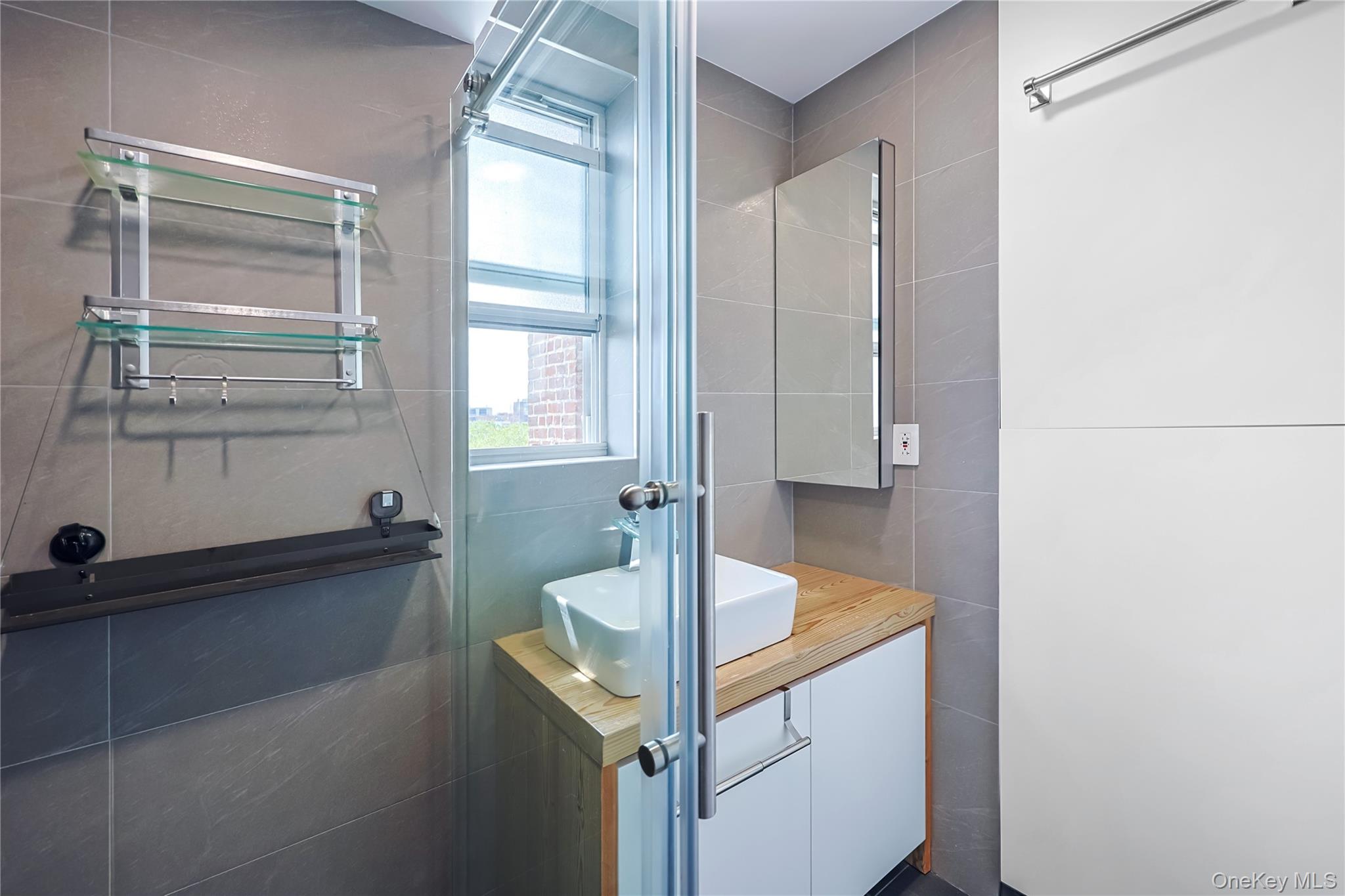 13604 Cherry Avenue, Unit 4E photo 16