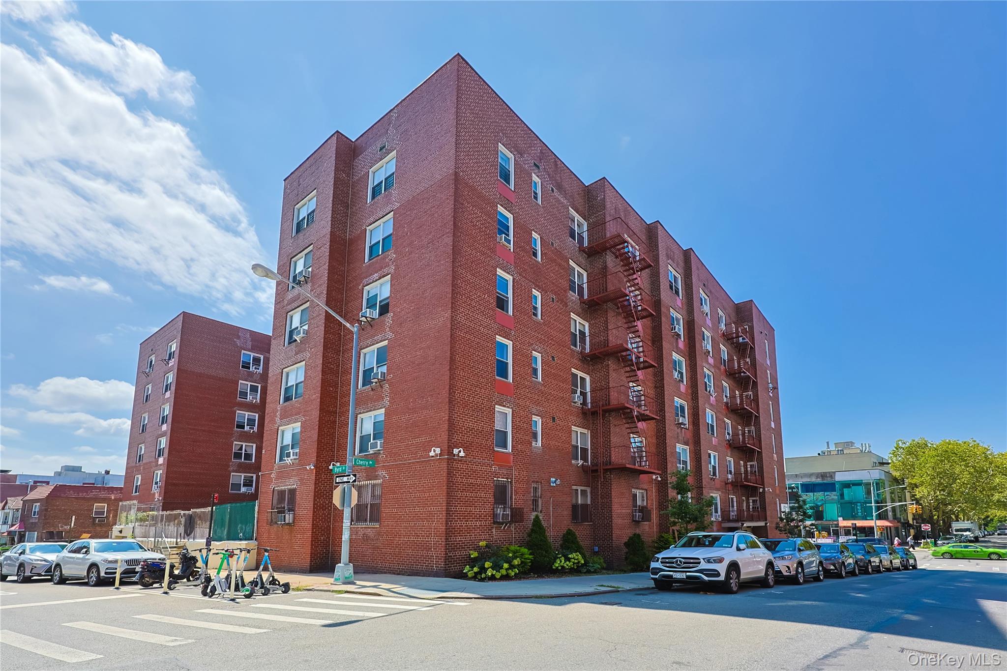 13604 Cherry Avenue, Unit 4E
