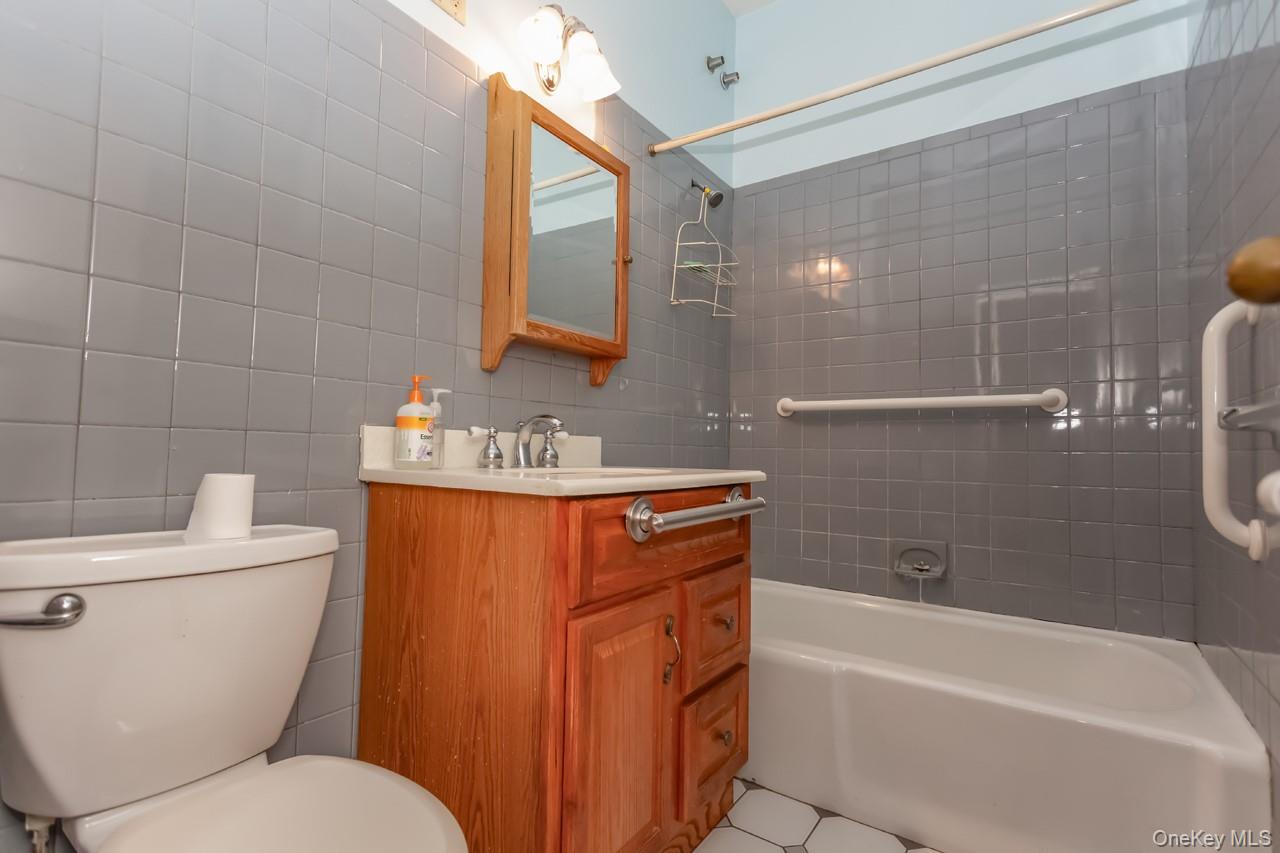 1 Lakeview Drive, Unit LL5 photo 17
