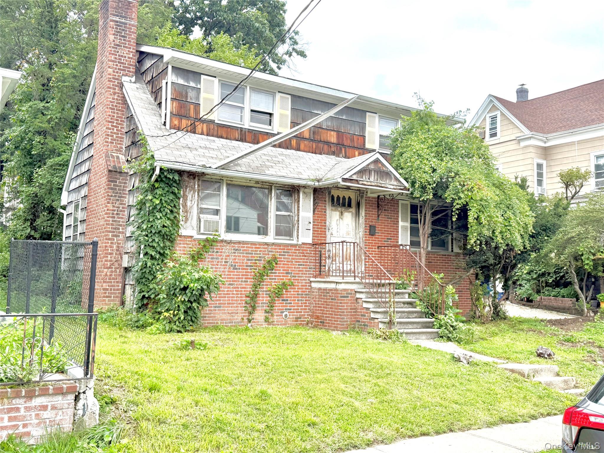 131 Overlook Street – For Sale