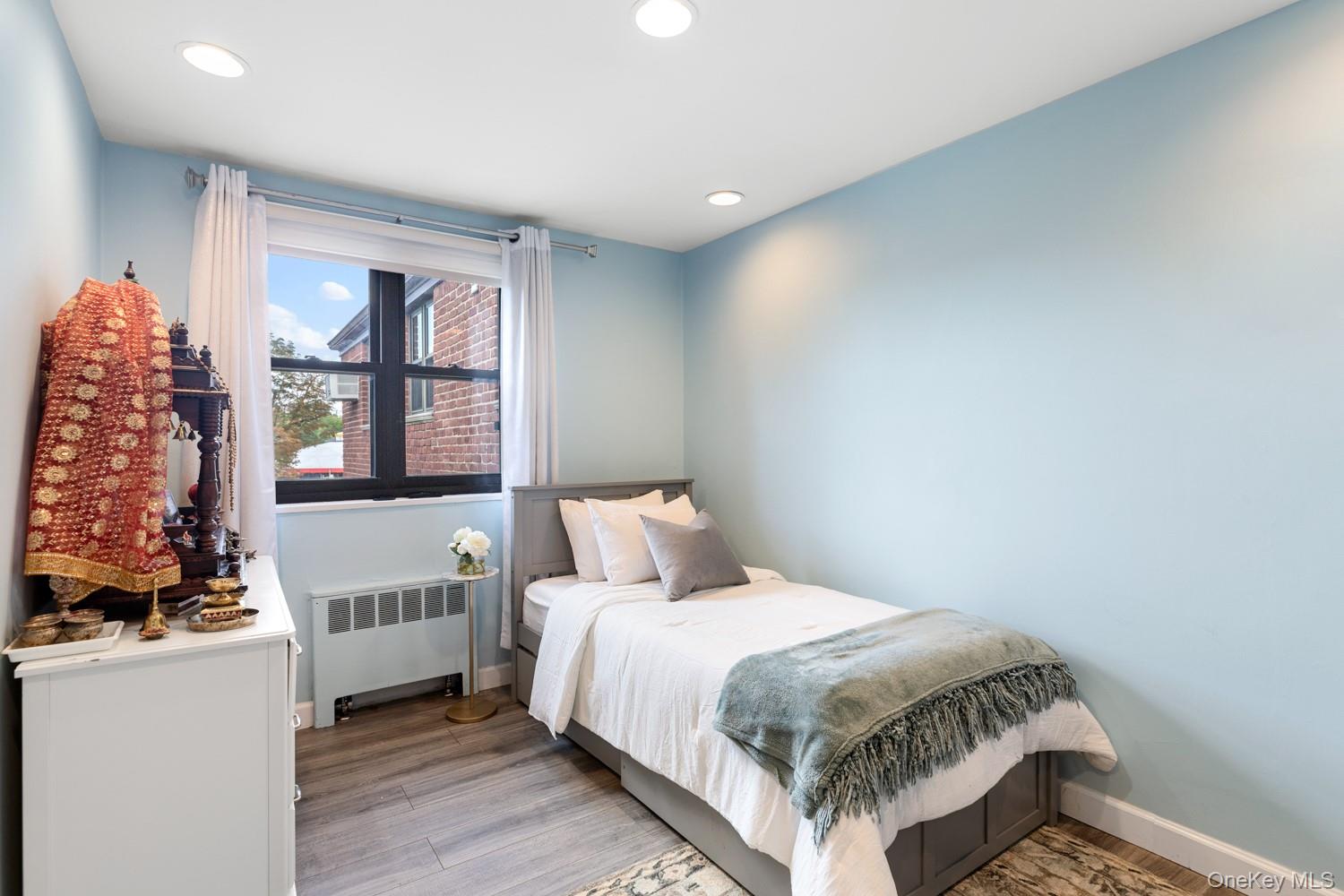 58 09 246th Crescent, Unit upper unit photo 9