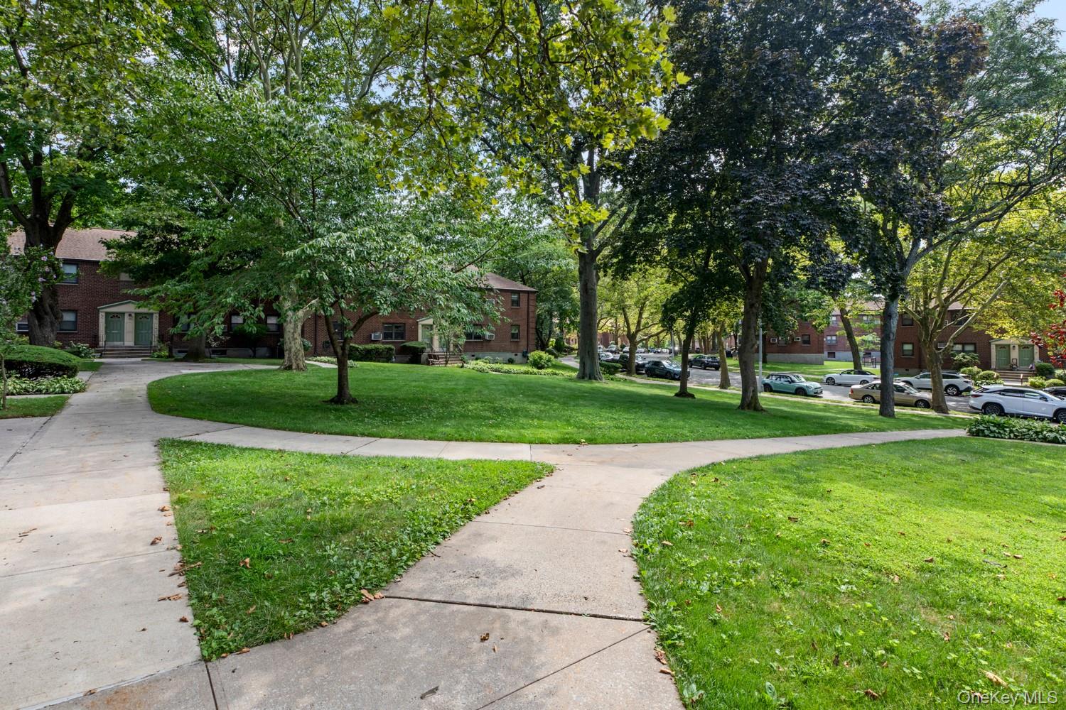 58 09 246th Crescent, Unit upper unit photo 13