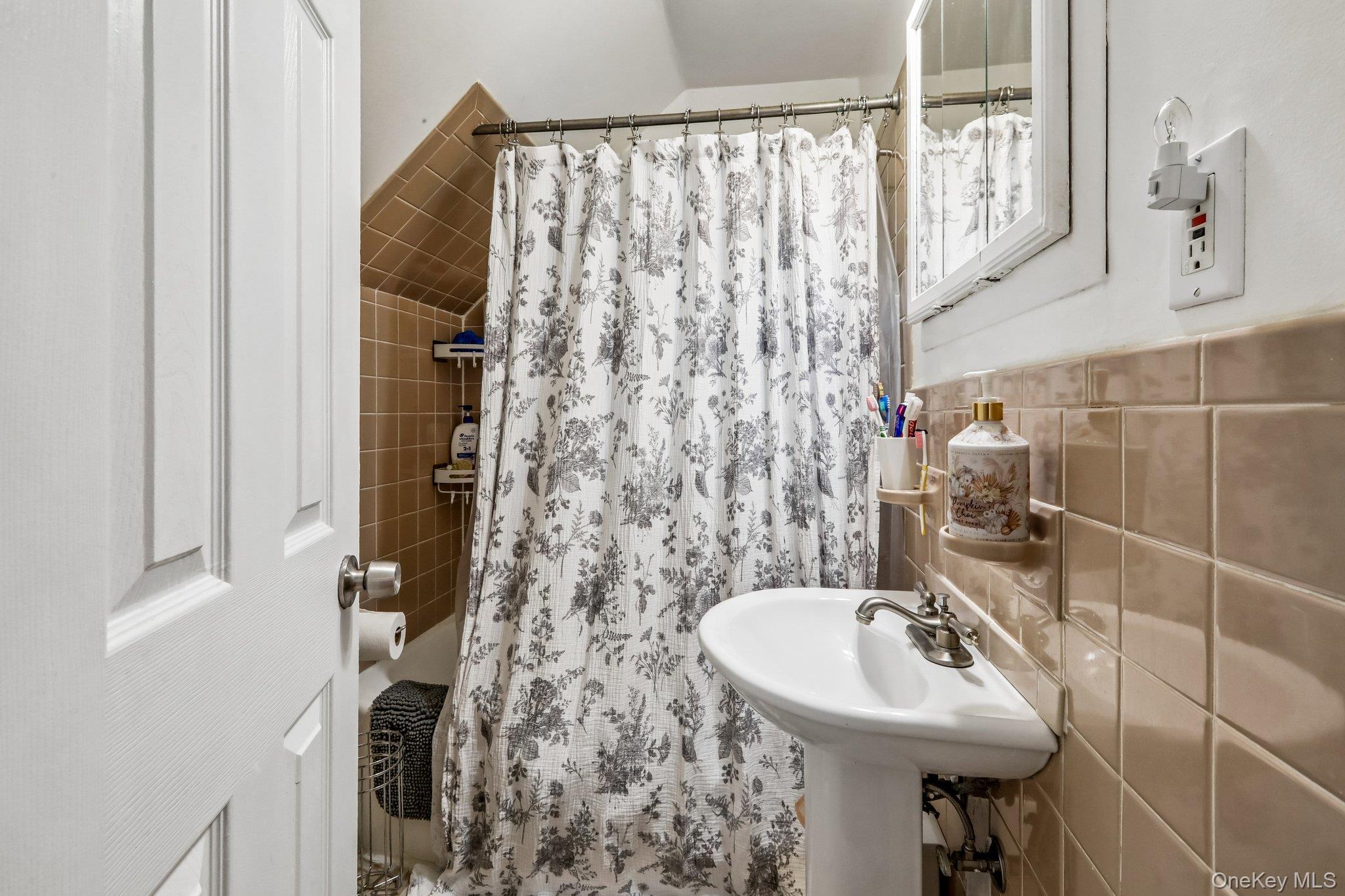 25 E Croton Drive – For Sale photo 17