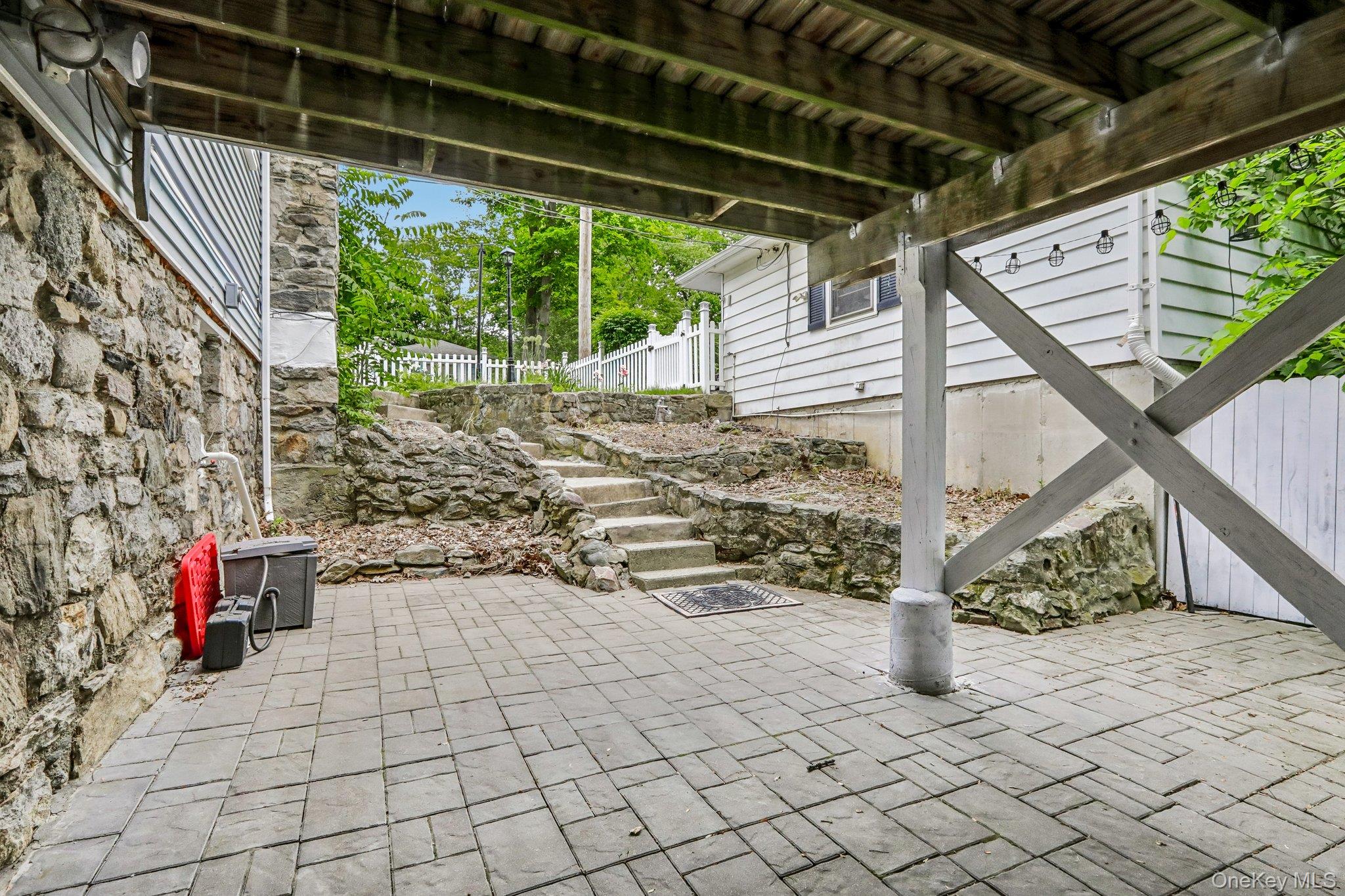25 E Croton Drive – For Sale photo 24