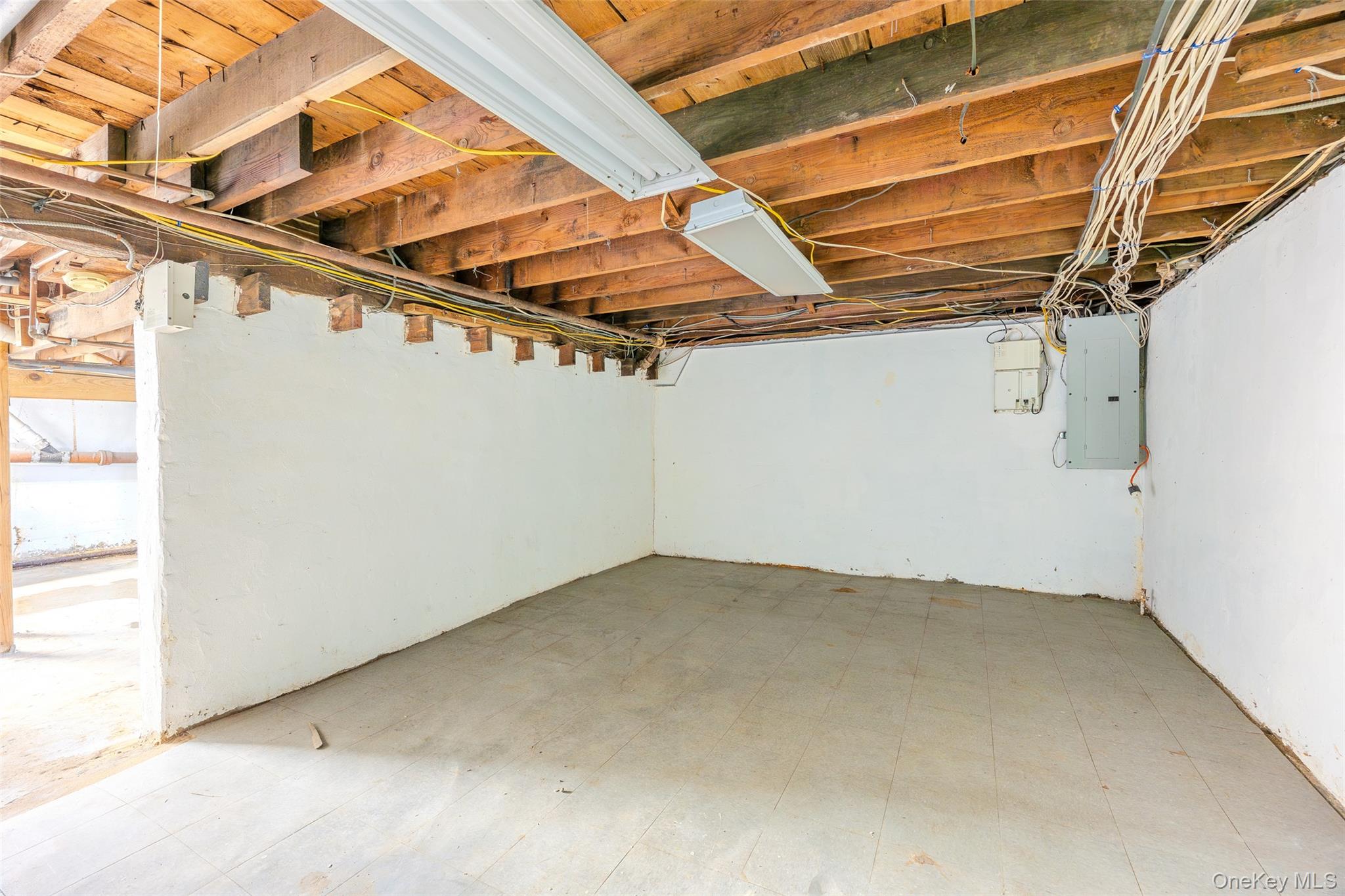 319 Frankel Boulevard – For Sale photo 38