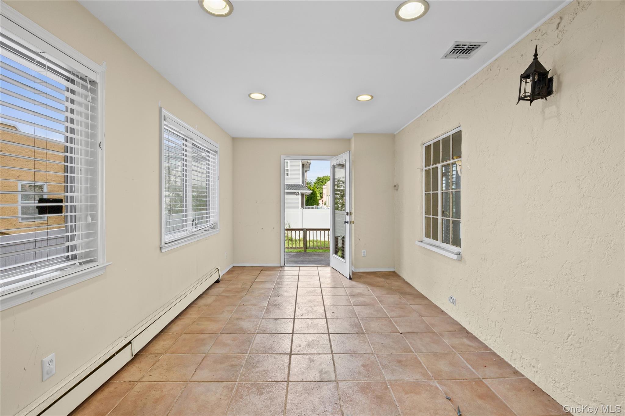 319 Frankel Boulevard – For Sale photo 7