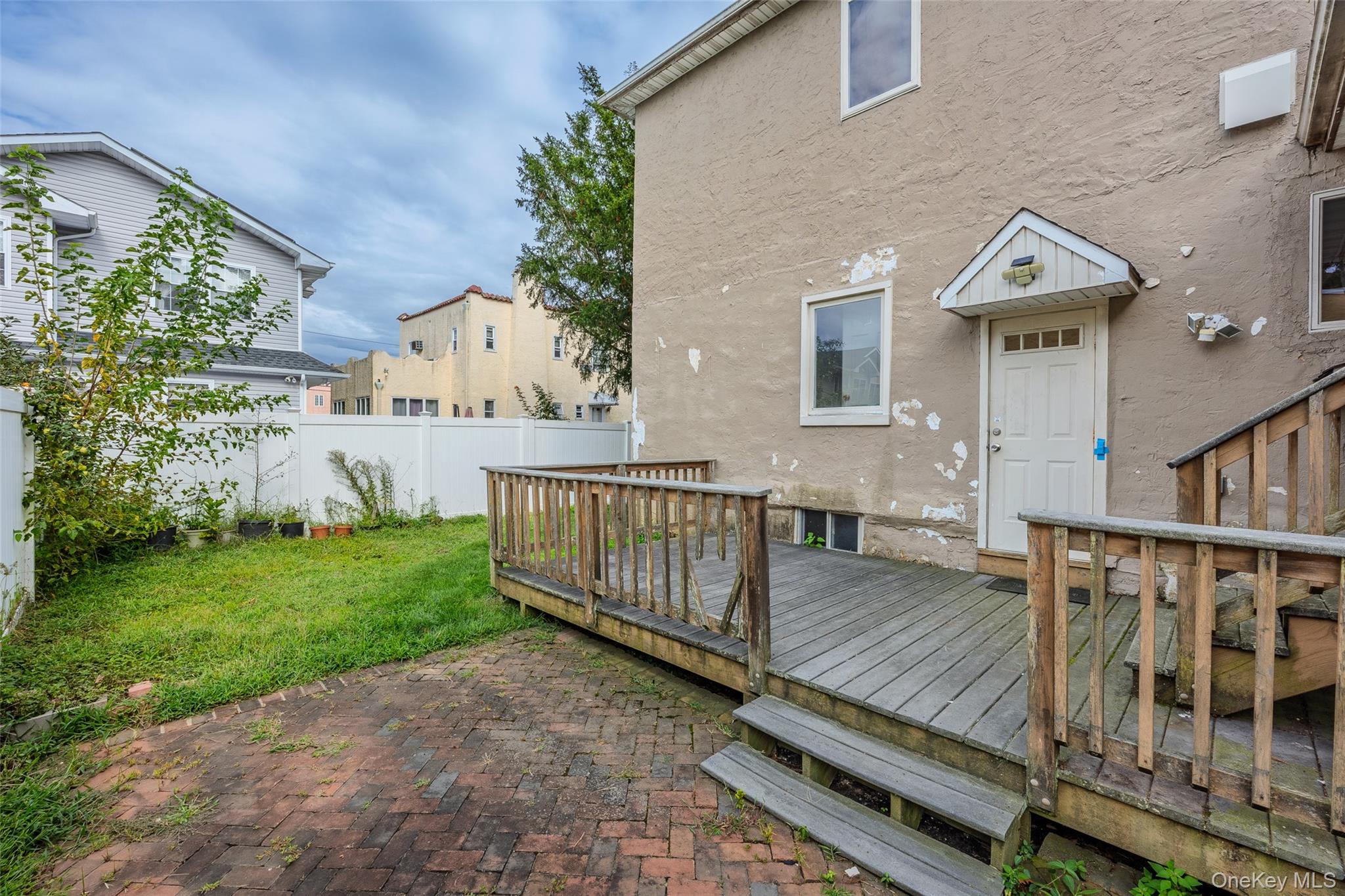 319 Frankel Boulevard – For Sale photo 39