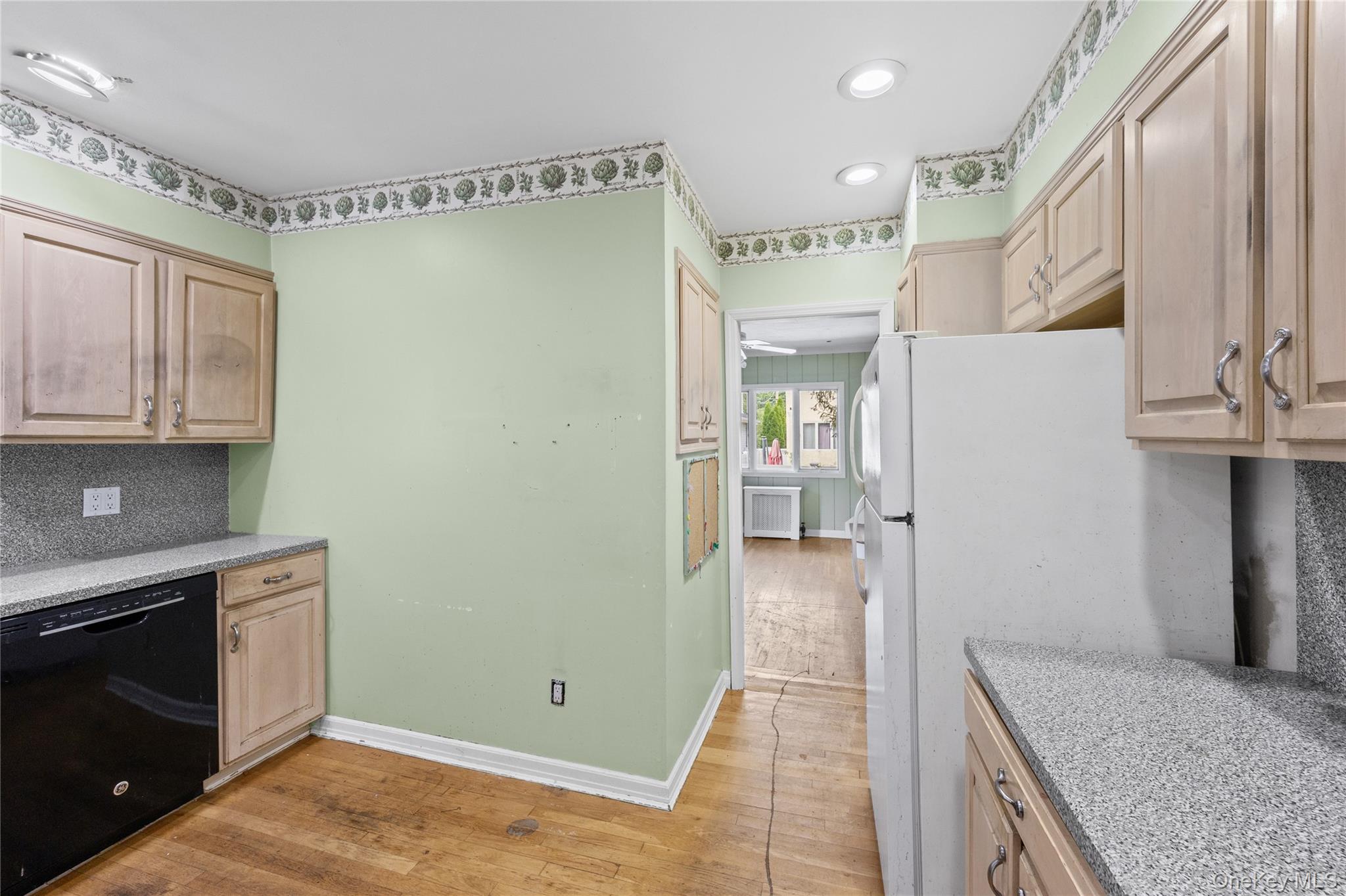 319 Frankel Boulevard – For Sale photo 15