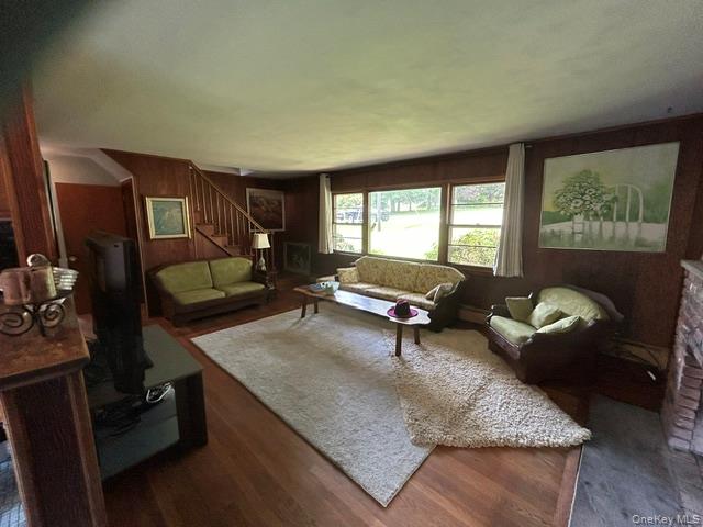 72 Ann Road – For Sale photo 8