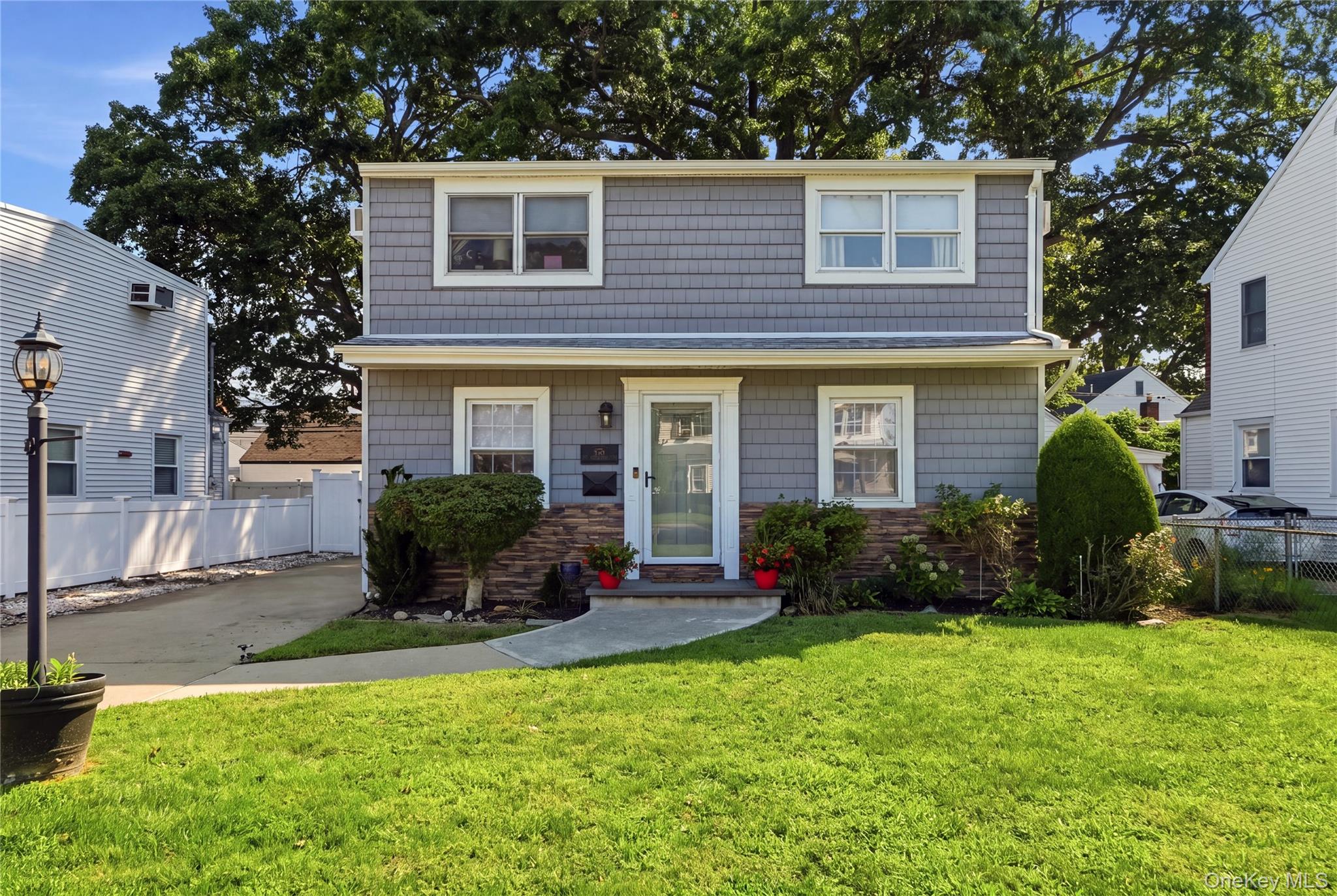 205 Stuart Road – For Sale
