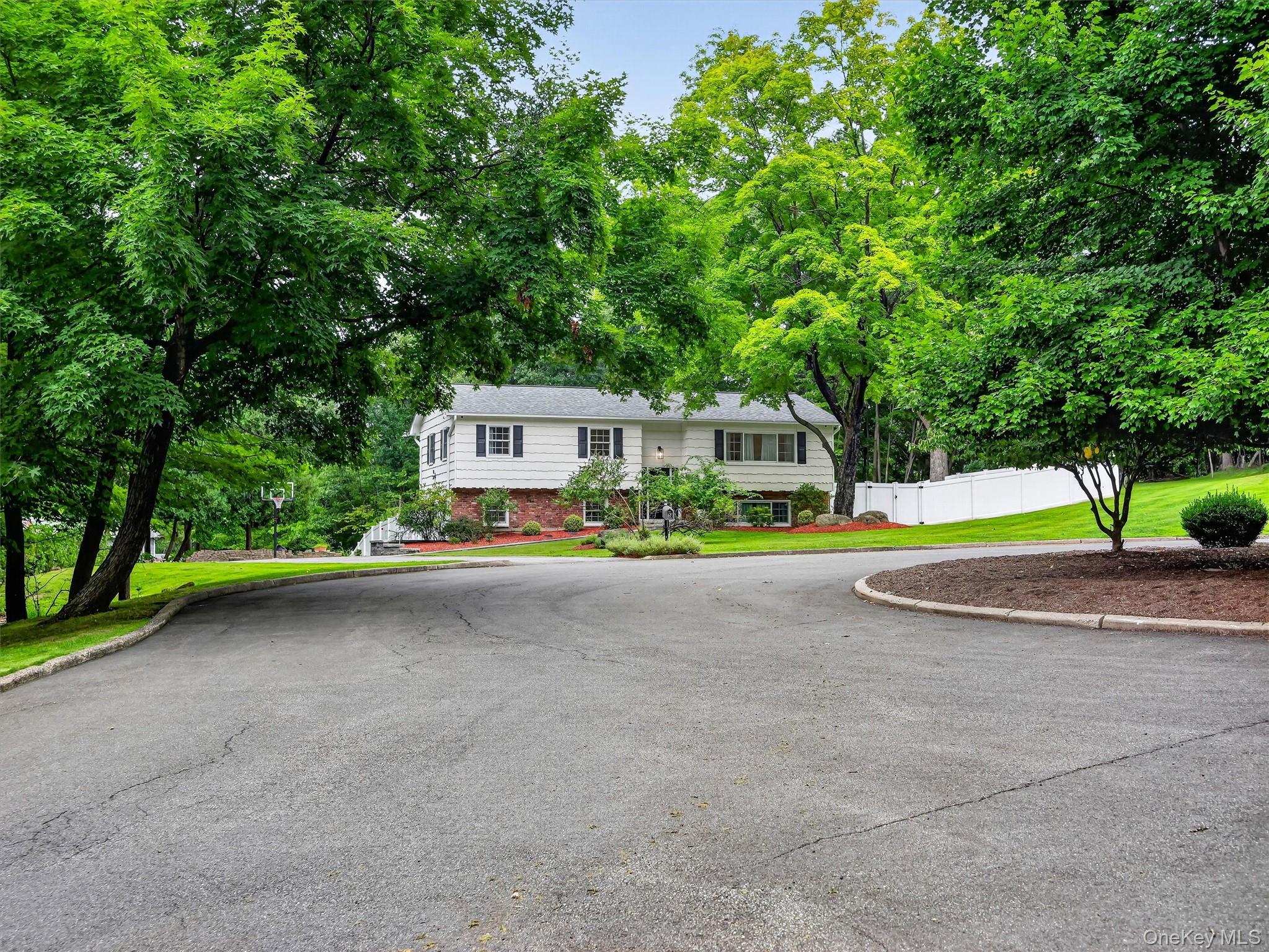 5 Evan Drive – For Sale photo 3