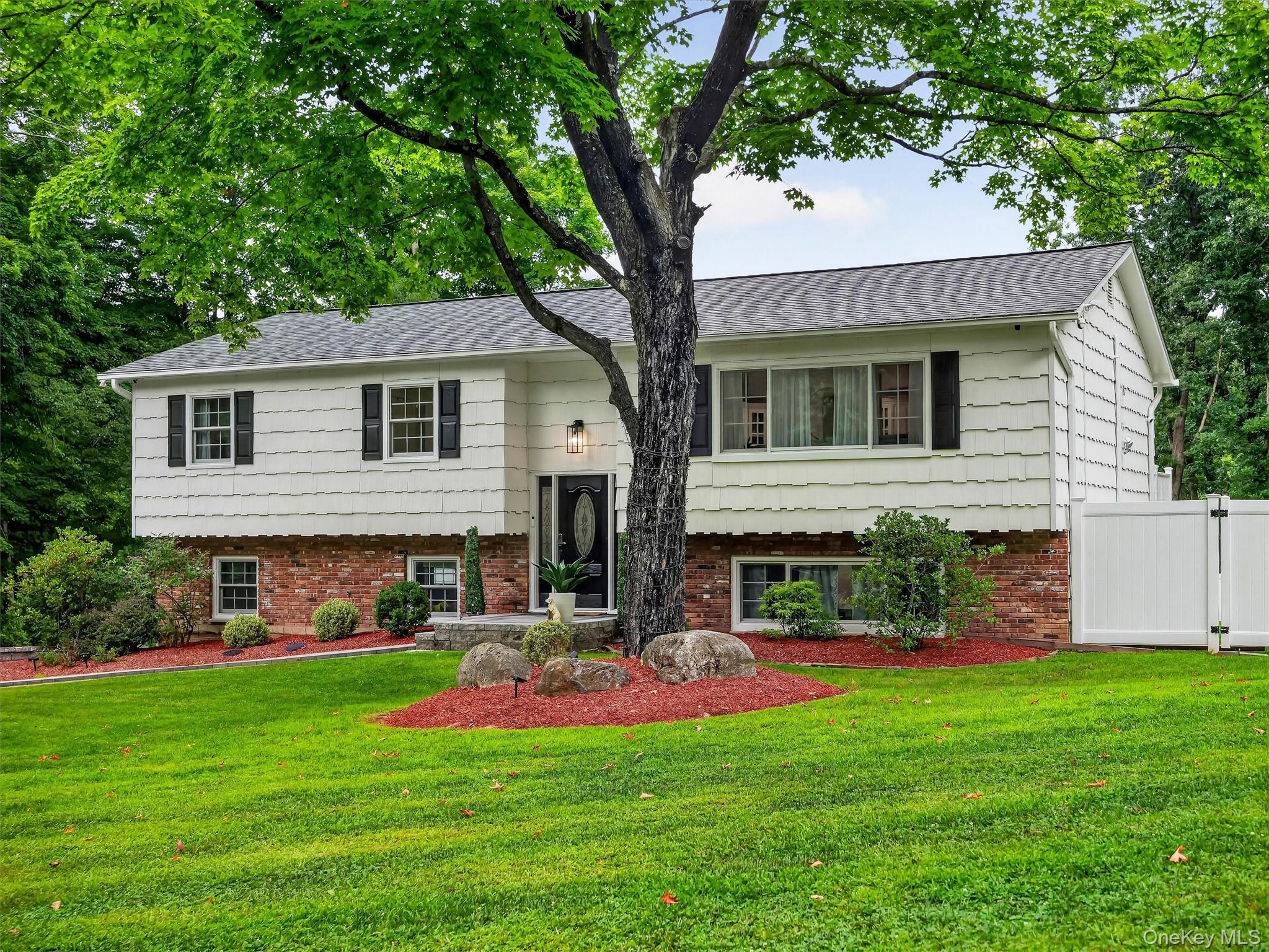 5 Evan Drive – For Sale photo 2