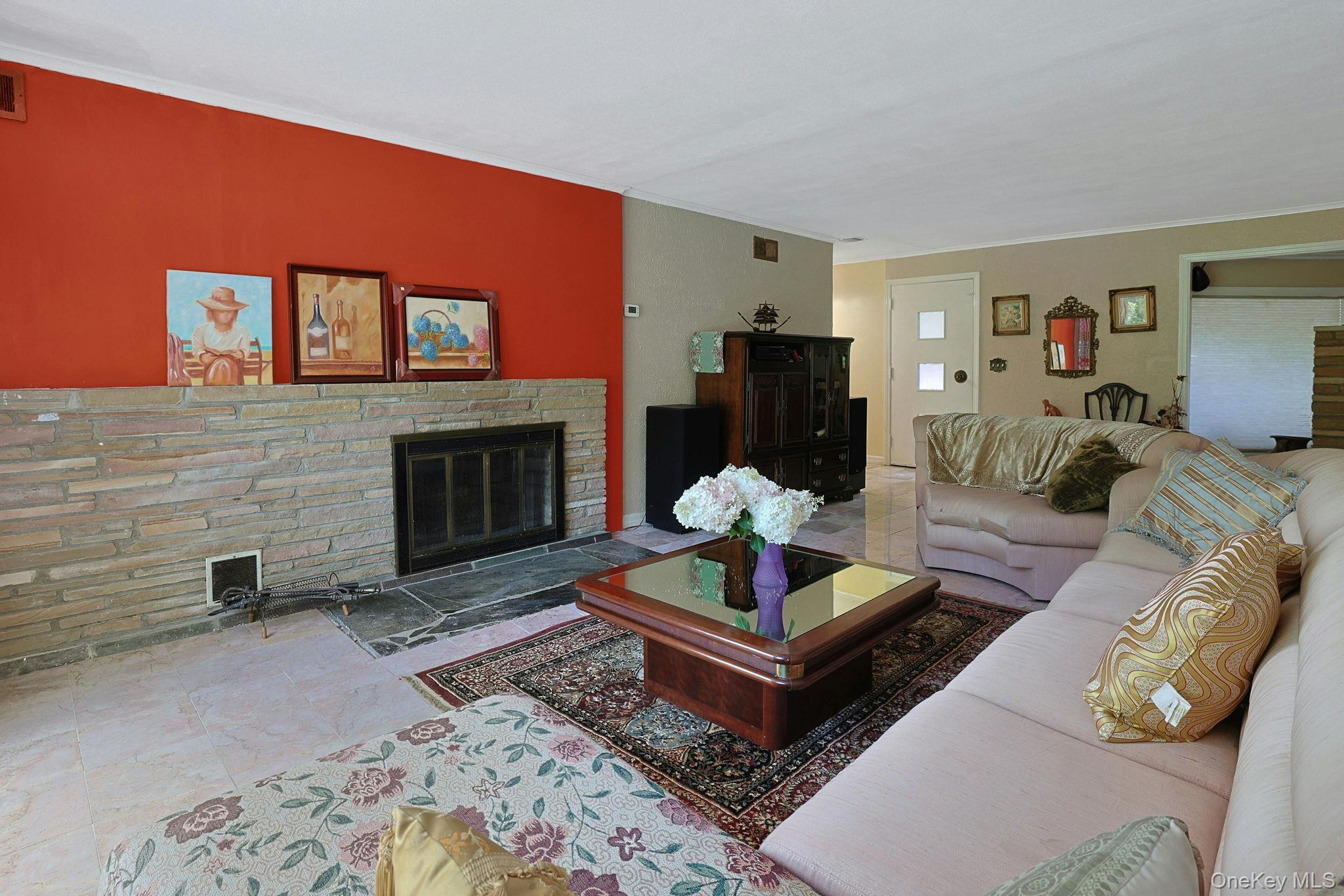 130 Apple Lane Drive – For Sale photo 8
