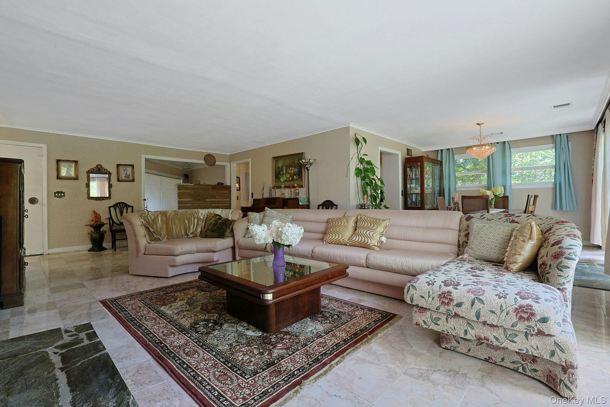 130 Apple Lane Drive – For Sale photo 9