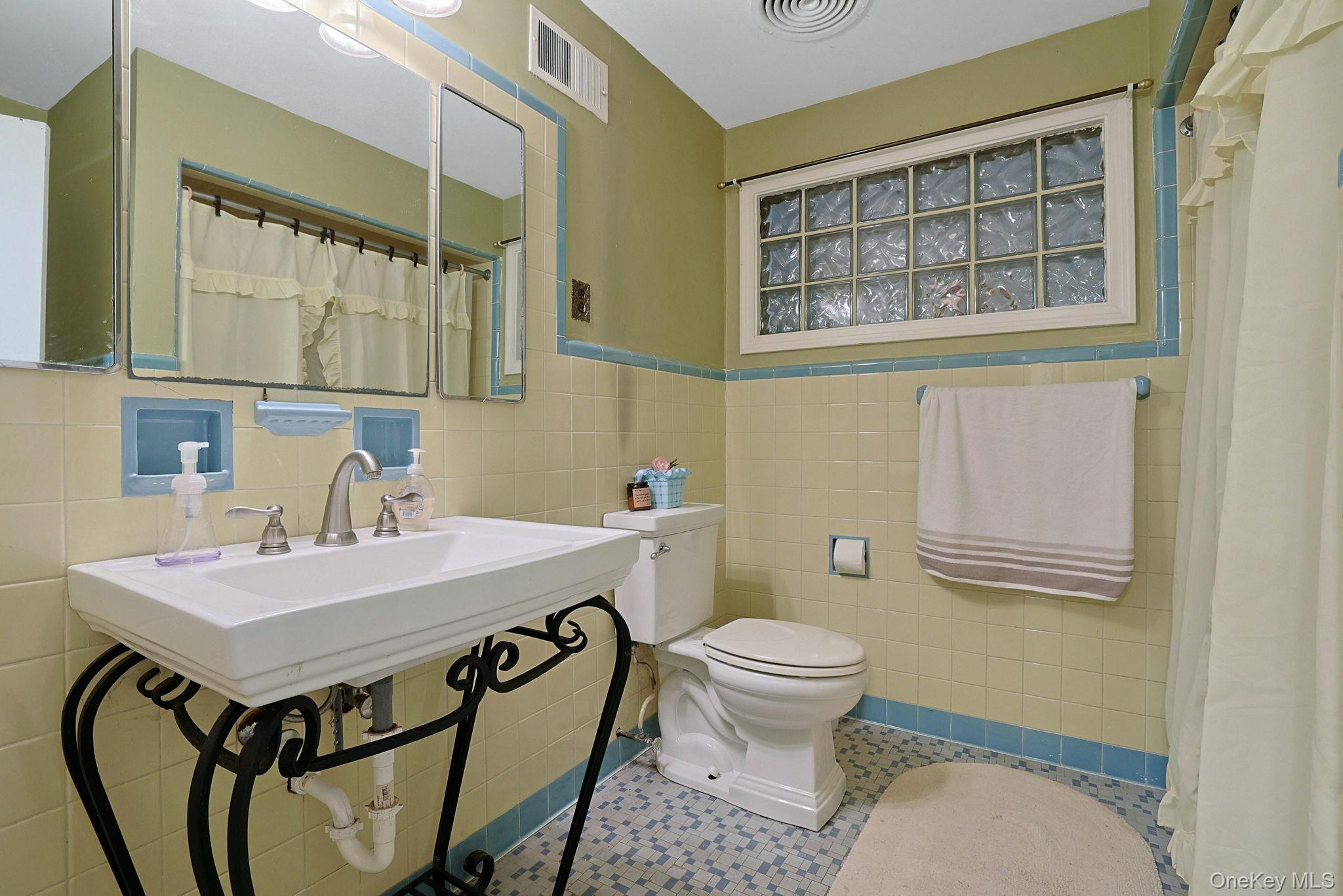 130 Apple Lane Drive – For Sale photo 16