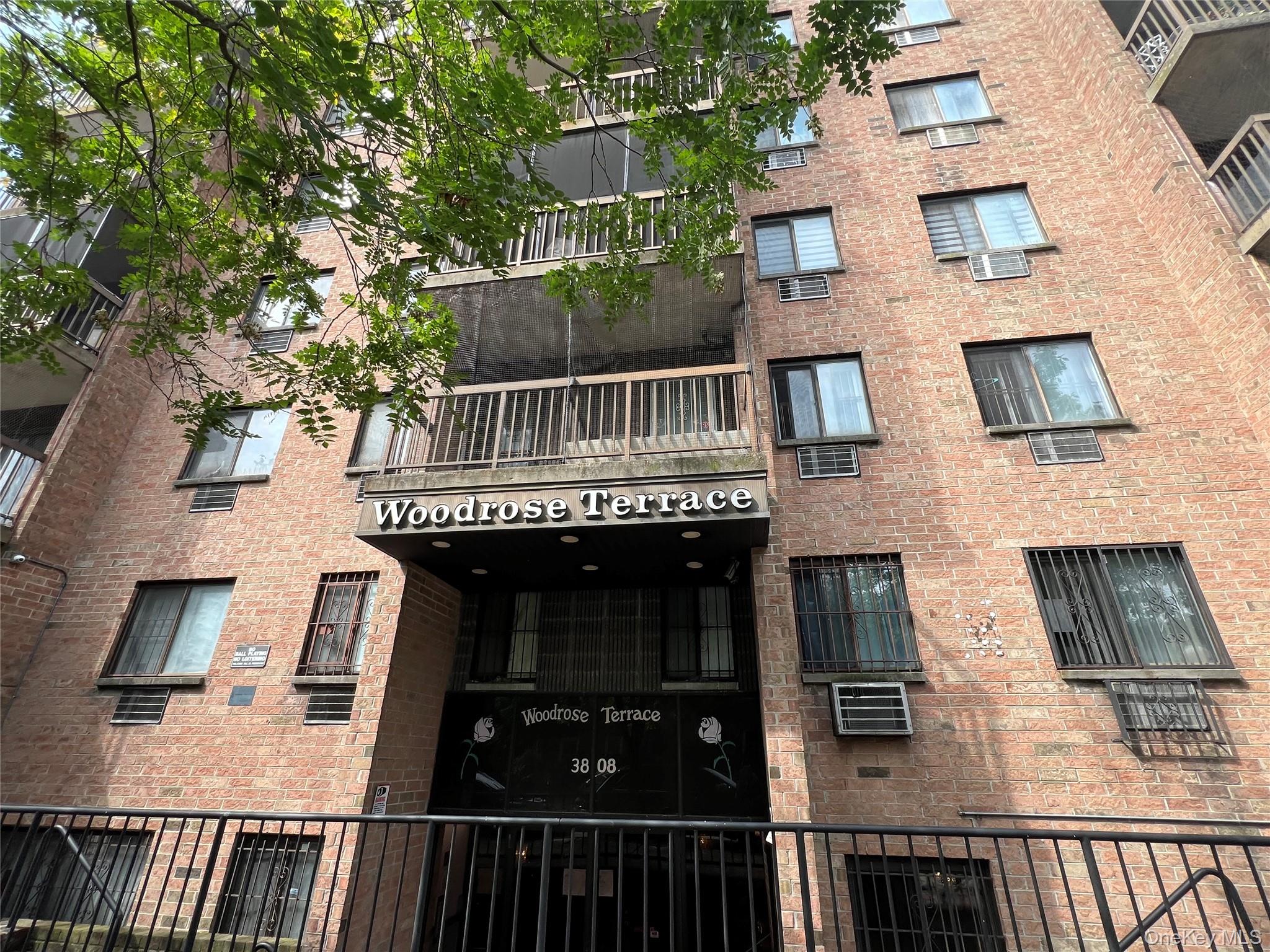 3808 147th Street, Unit 6E photo 2