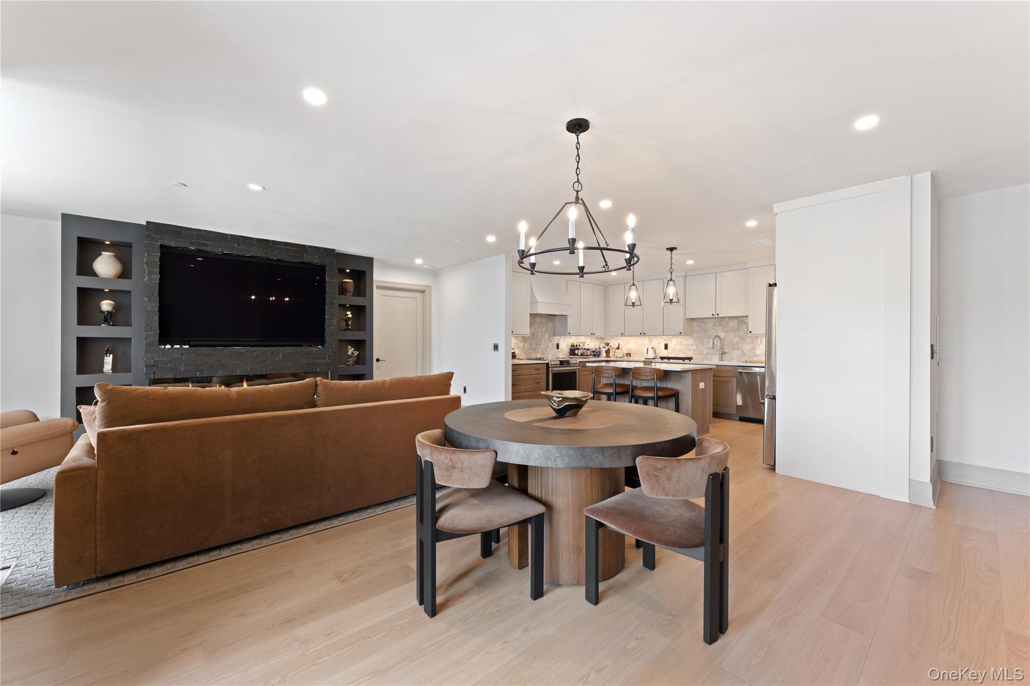 25 S Riverside Avenue, Unit 210 photo 10