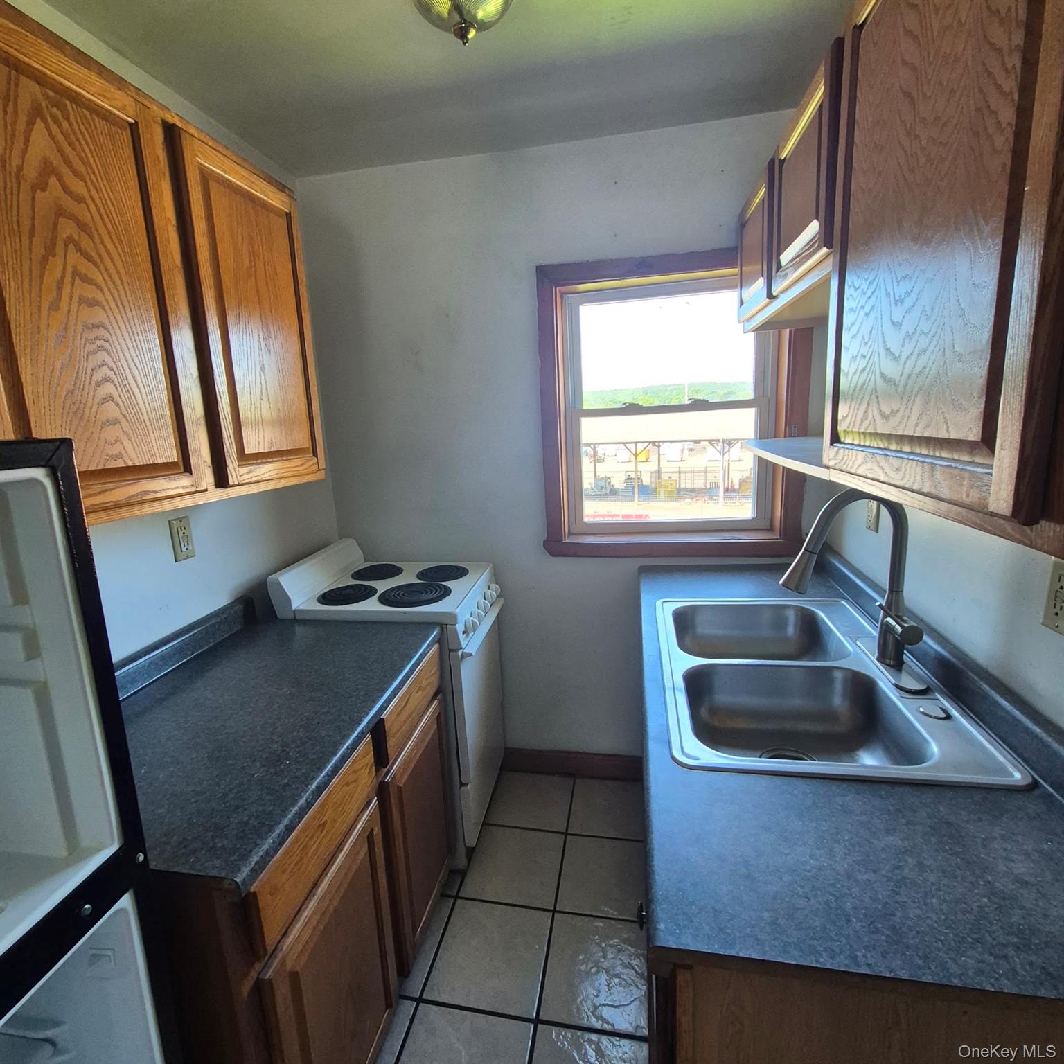 2071 Ulster Avenue, Unit 4 photo 4