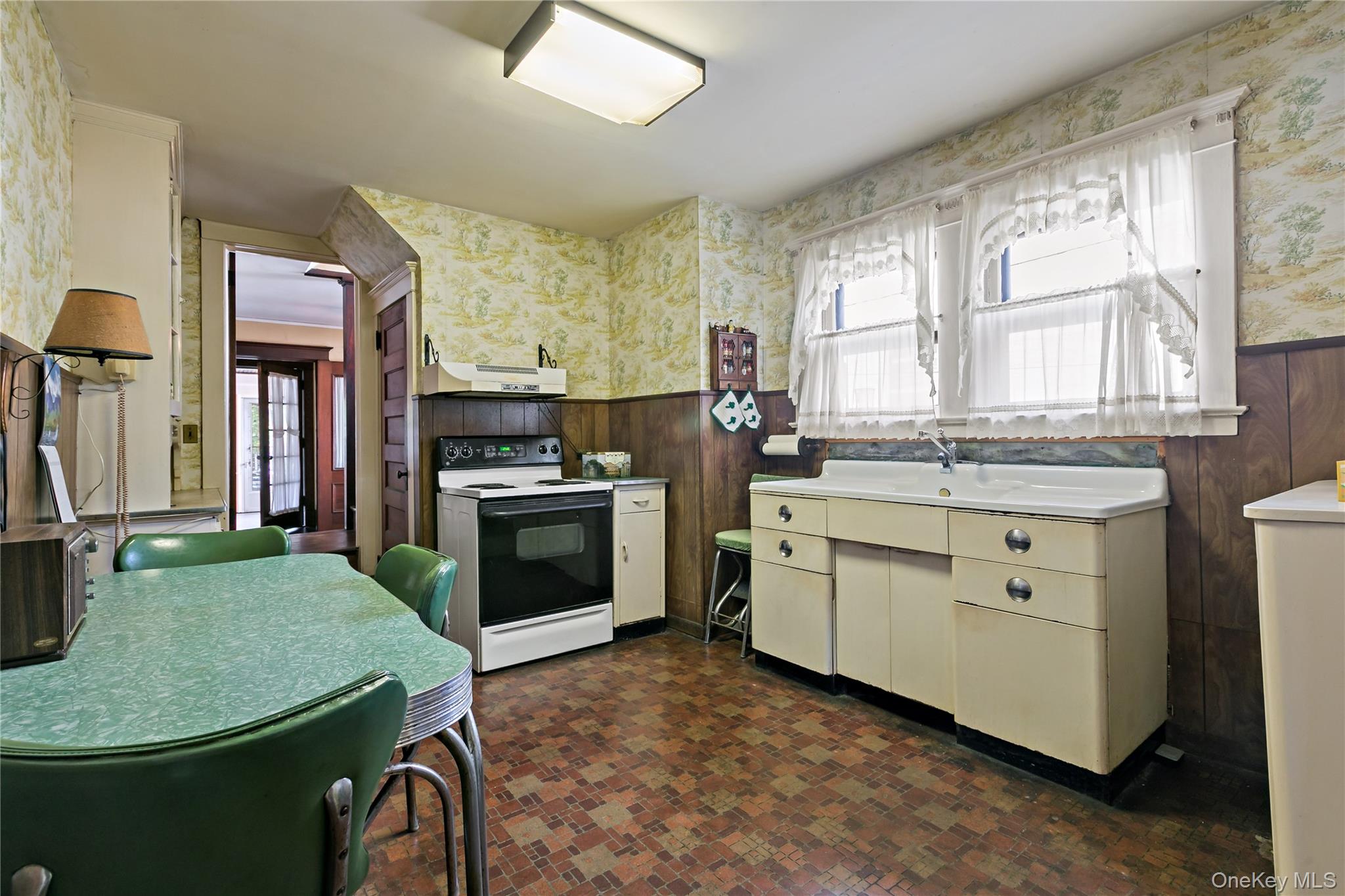 33 Melrose Avenue – For Sale photo 12