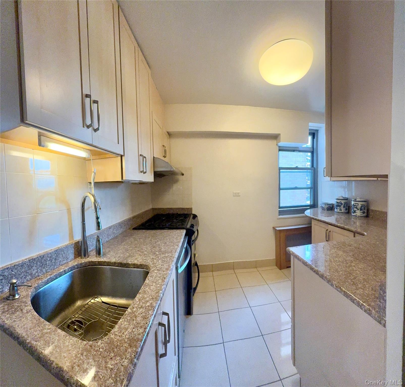 61-20 Grand Central Parkway, Unit A 1002 photo 12