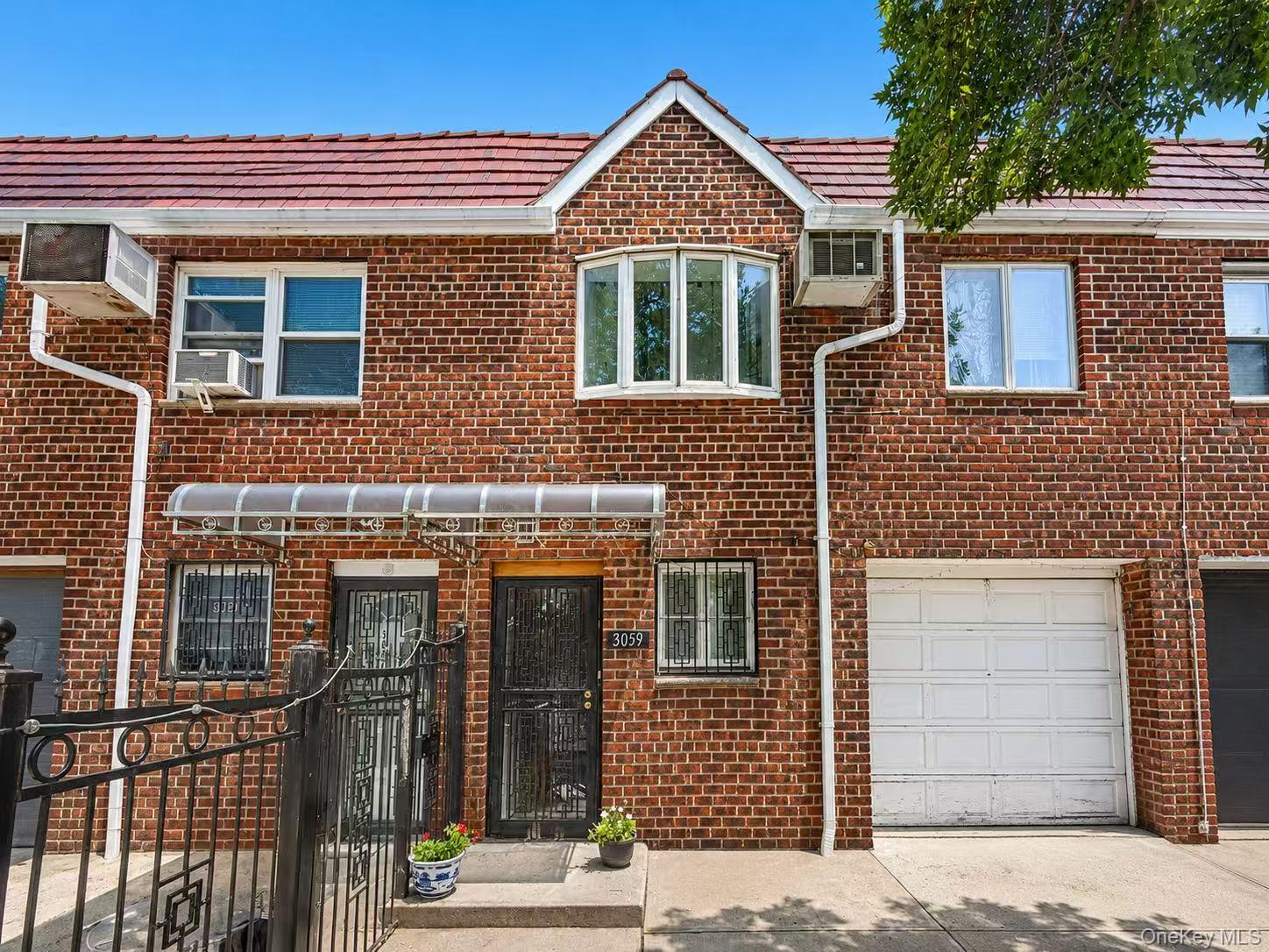 3059 82nd Street – For Sale