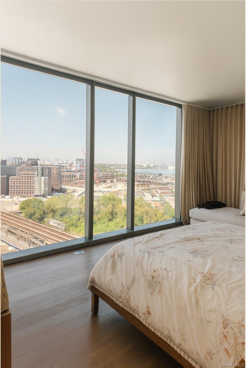 131-03 40th Road, Unit 18M photo 9