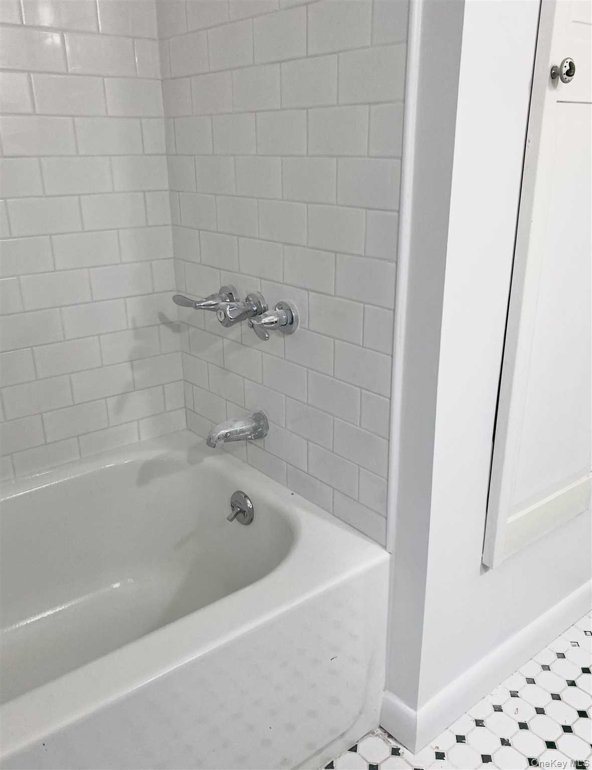 3 King Road – For Rent photo 15