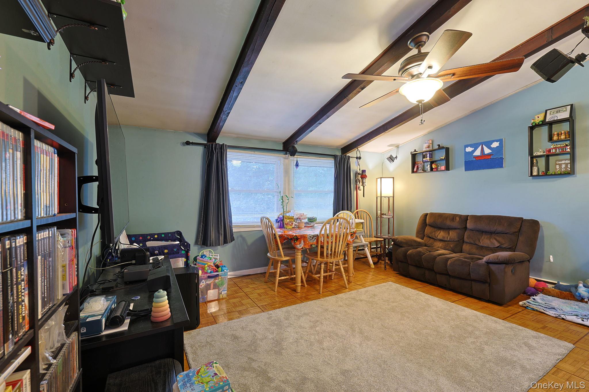 11 Laurie Lane – For Sale photo 5