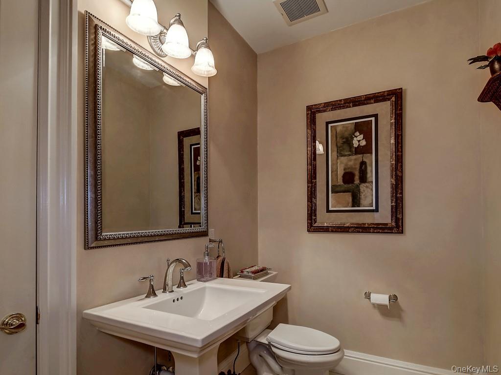 17 Constitution Court – For Sale photo 20