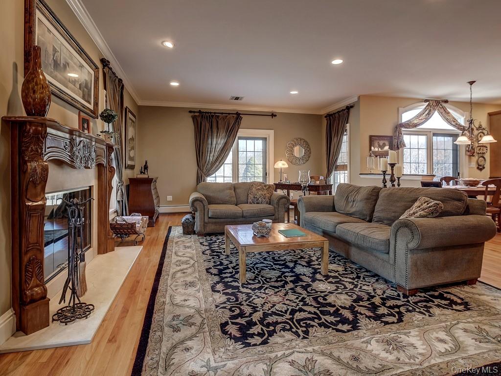 17 Constitution Court – For Sale photo 19