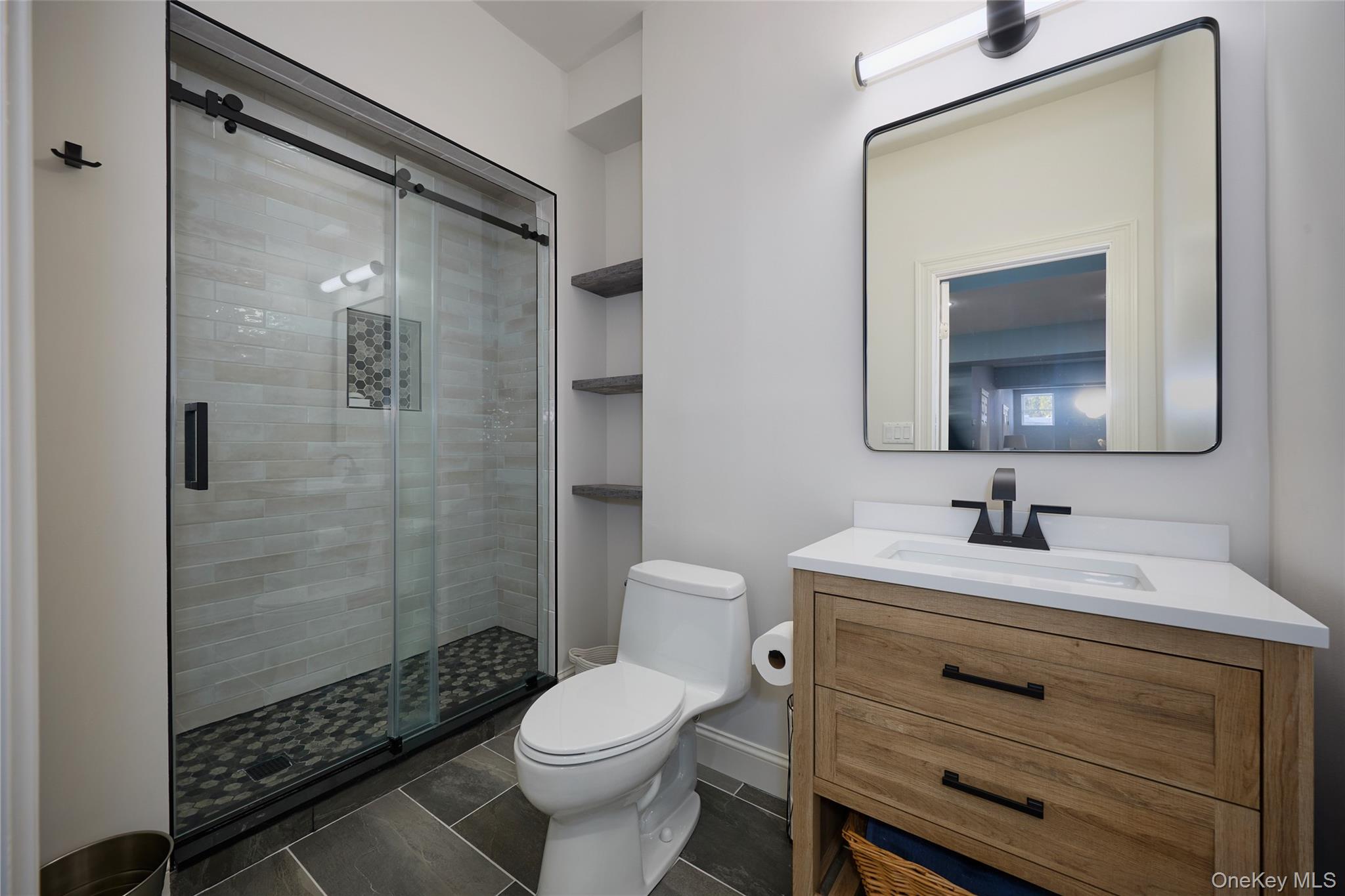 17 Constitution Court – For Sale photo 36