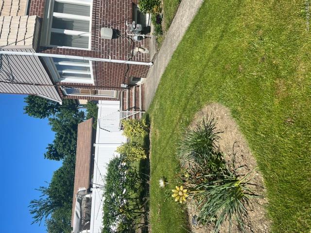 8104 169th Street – For Sale photo 3