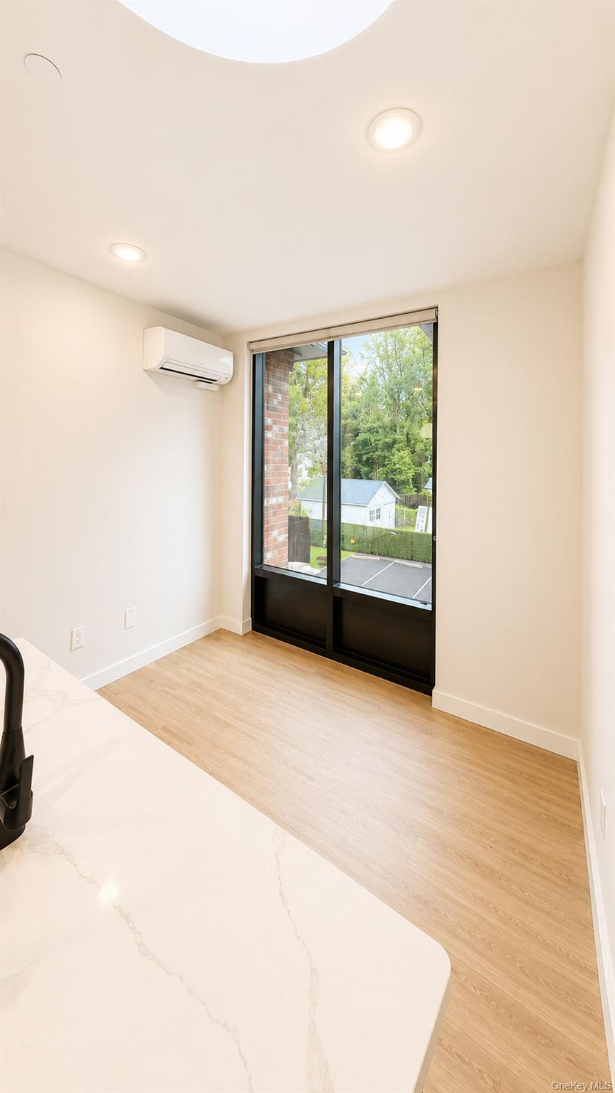 136 south, Unit 202 photo 3