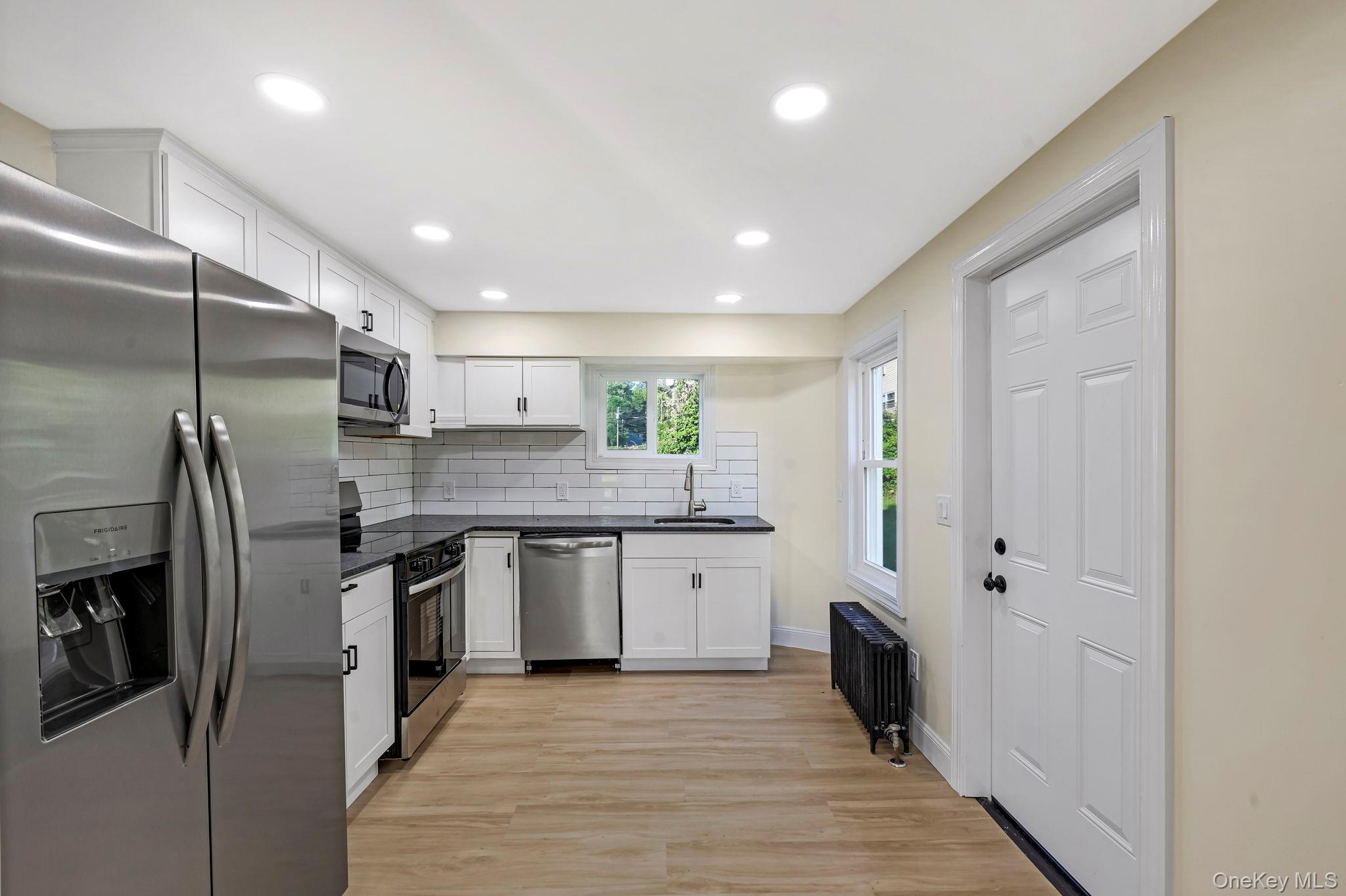 5 Grant Avenue – For Rent photo 10
