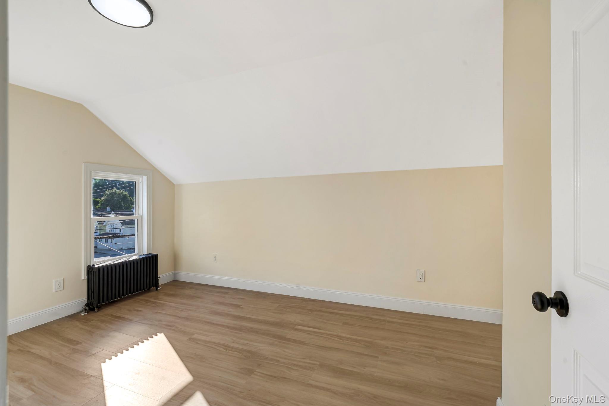 5 Grant Avenue – For Rent photo 13