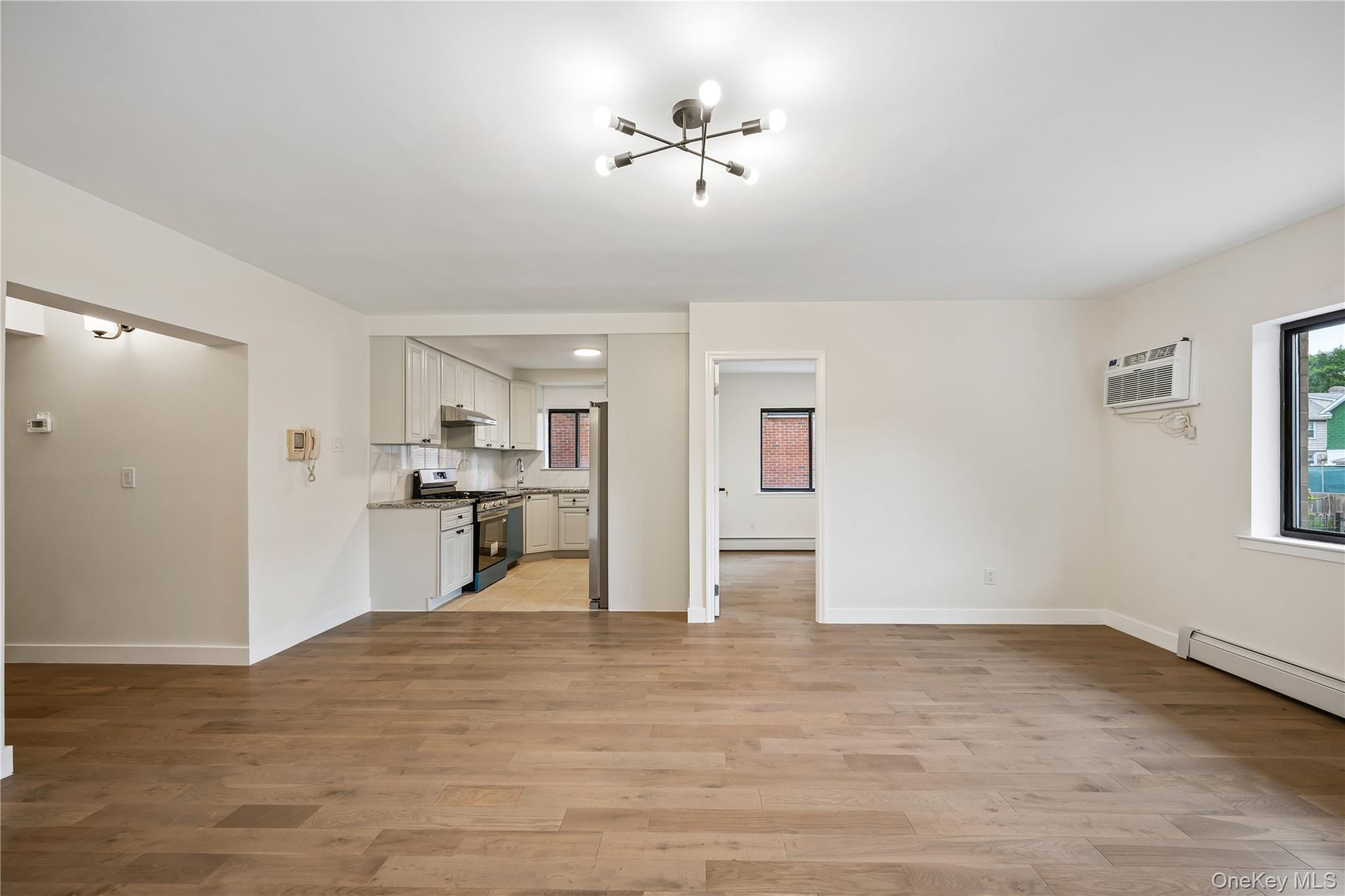 14726 Roosevelt Avenue, Unit 1C photo 6