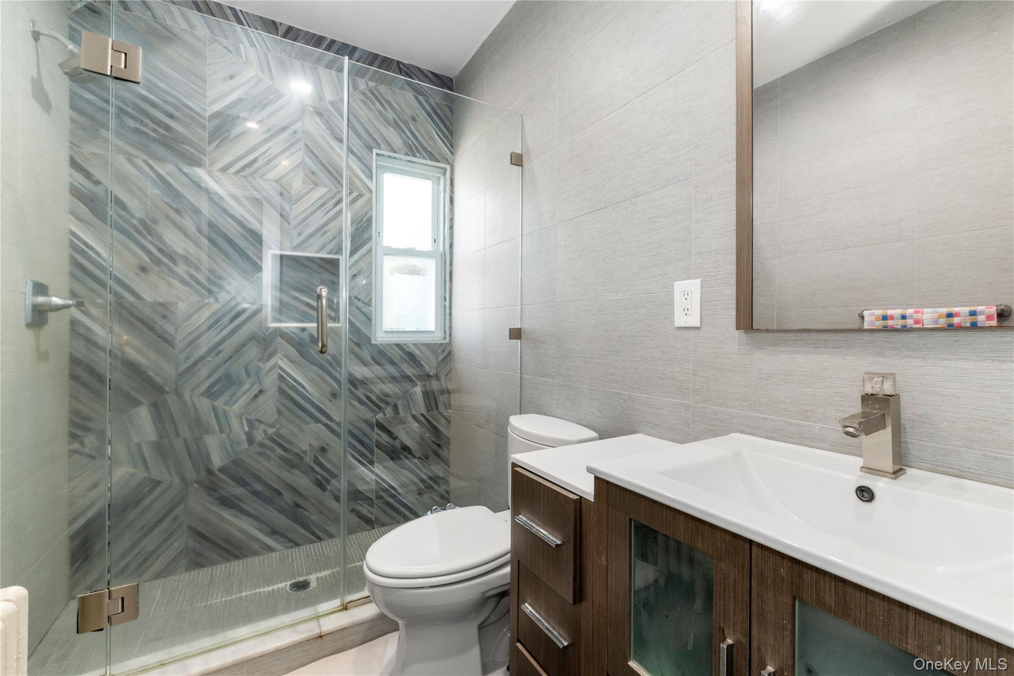 381 Woodmere Boulevard – For Sale photo 10