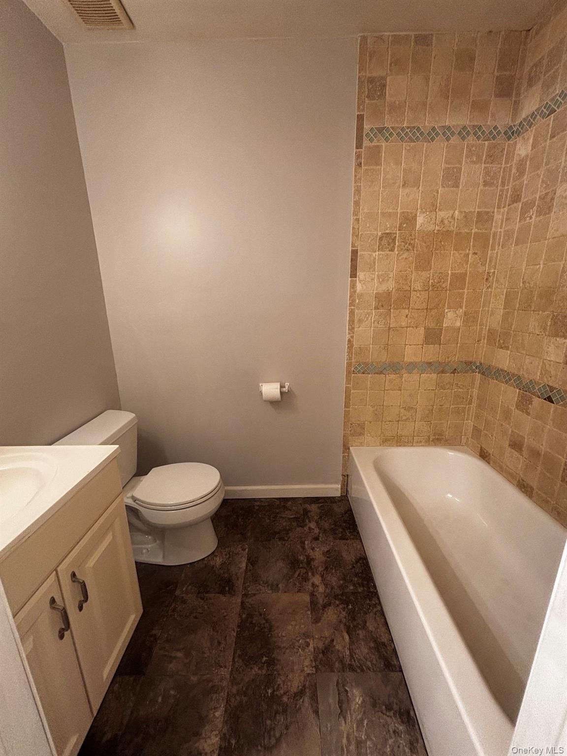 203 Lake Pointe Circle, Unit 203 photo 11